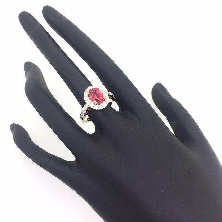 Modern 2.97 Carat Spinel Diamond 18 Karat Yellow Gold Engagement Ring For Sale