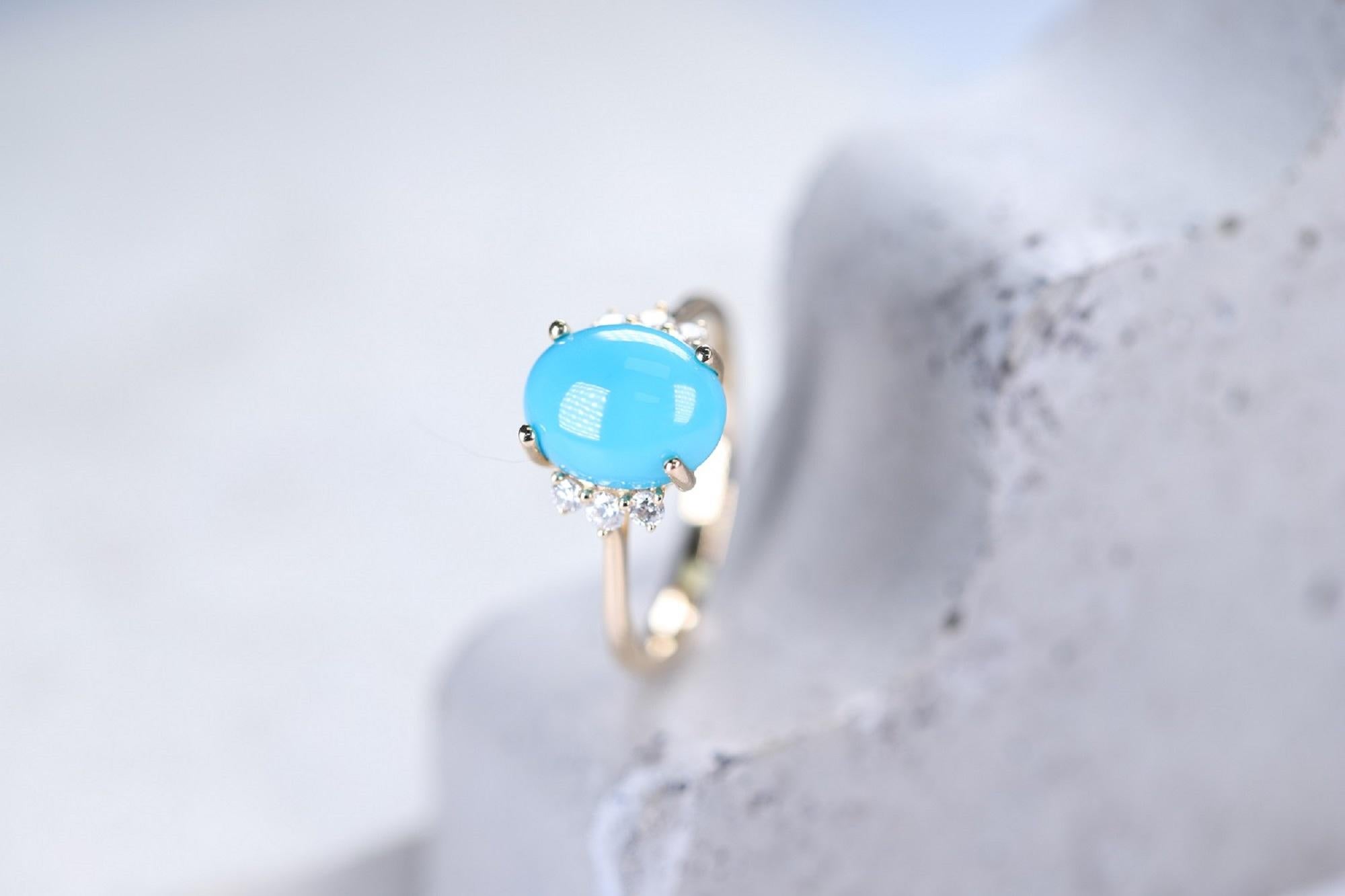 Women's 2.97 Carat Turquoise and 0.15 Carat Diamond 14 Karat Yellow Gold Cocktail Ring