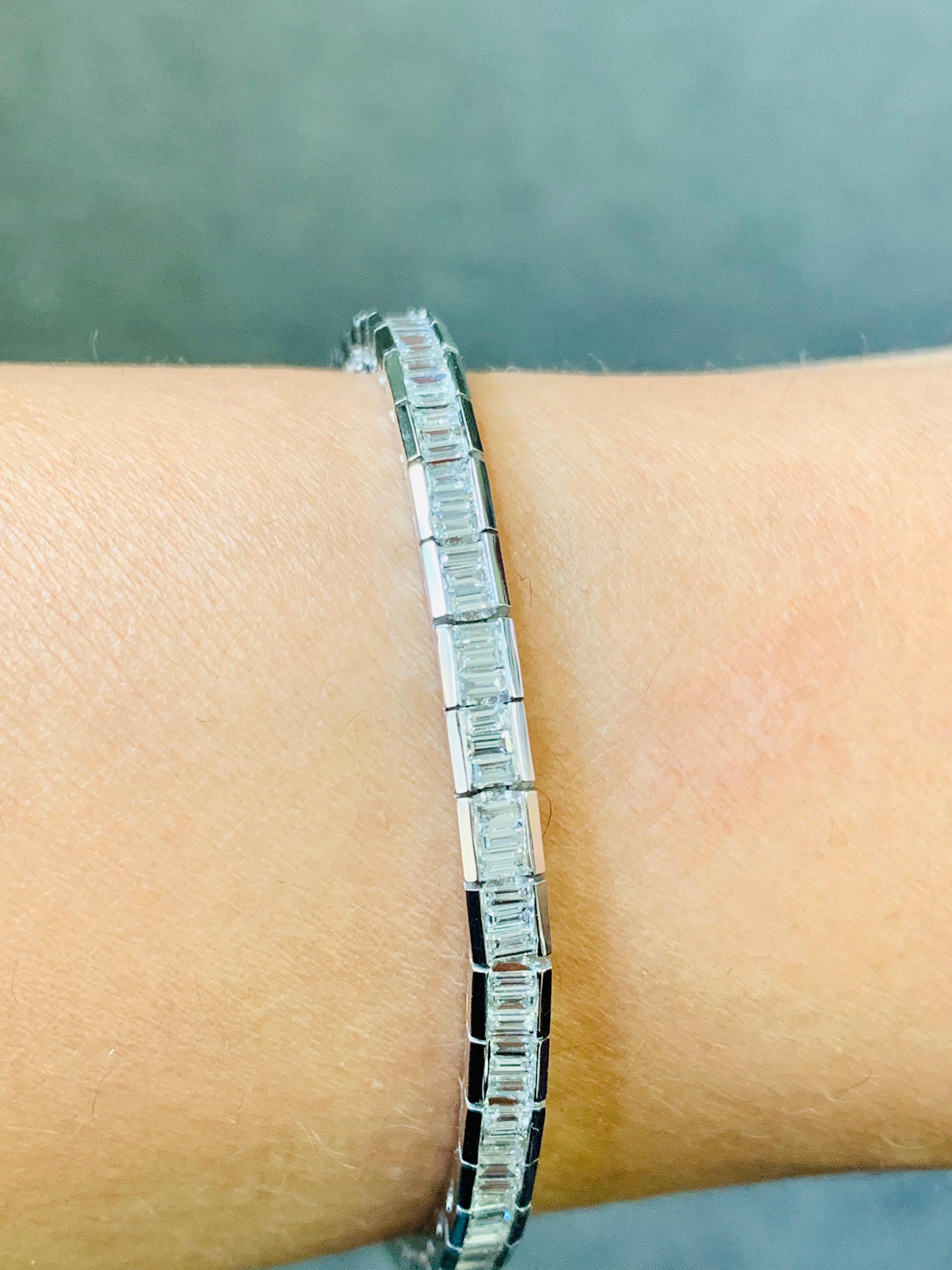 2.97 Carat White Baguette Diamond Bracelet in 18 Karat White Gold 2