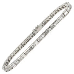 2,97 Karat weißes Baguette-Diamant-Armband aus 18 Karat Weißgold