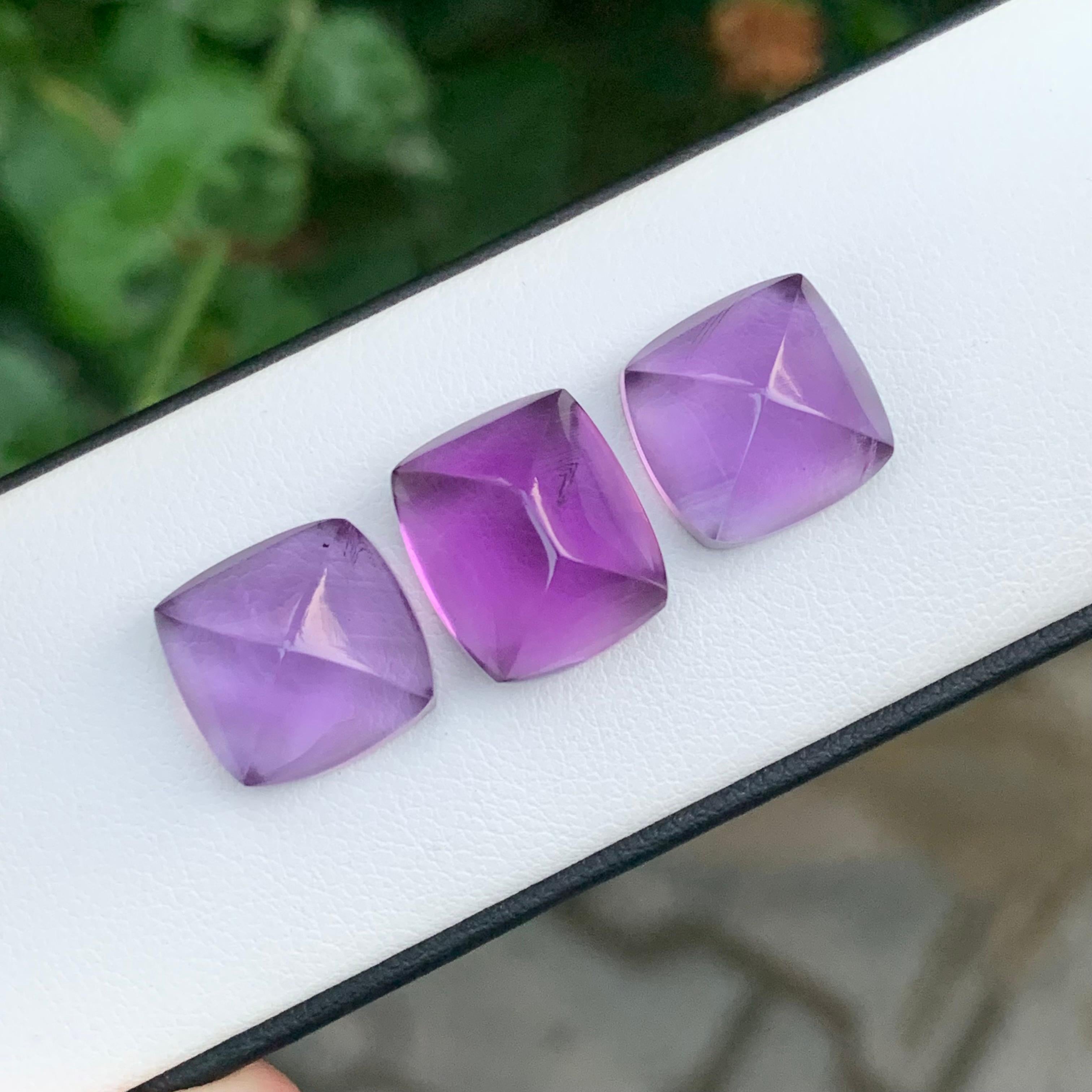29.70 Carat Natural Loose Sugarloaf Amethyst Cabochons For Jewellery For Sale 2