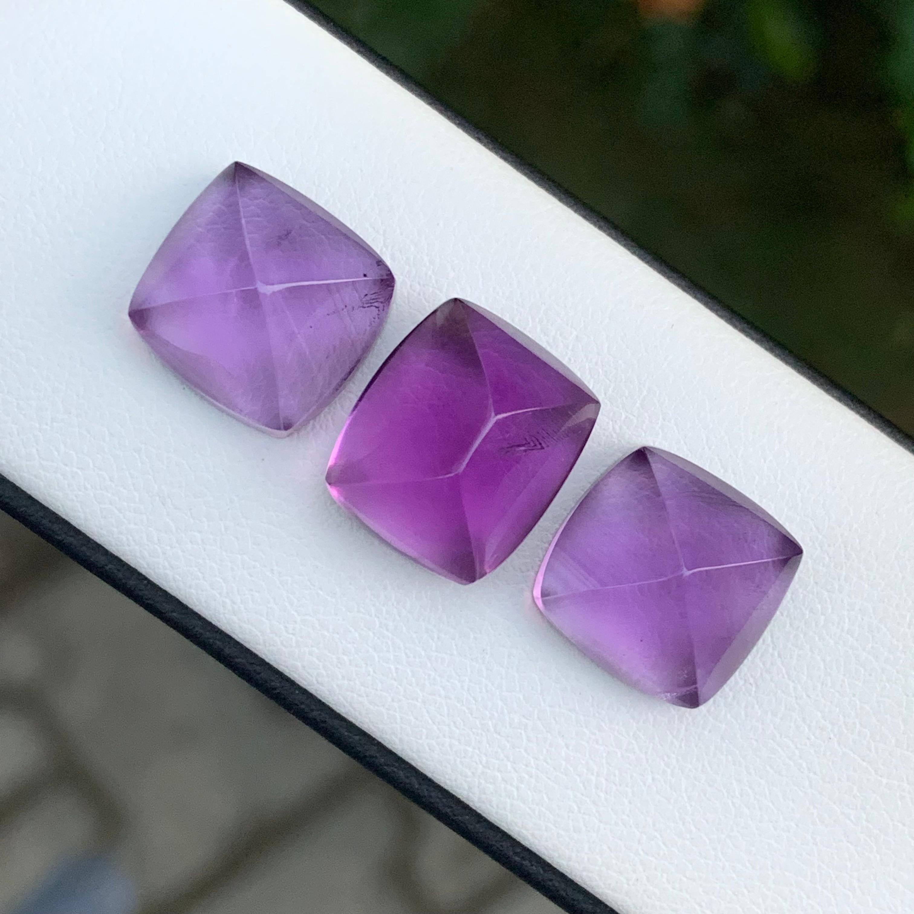 29.70 Carat Natural Loose Sugarloaf Amethyst Cabochons For Jewellery For Sale 3