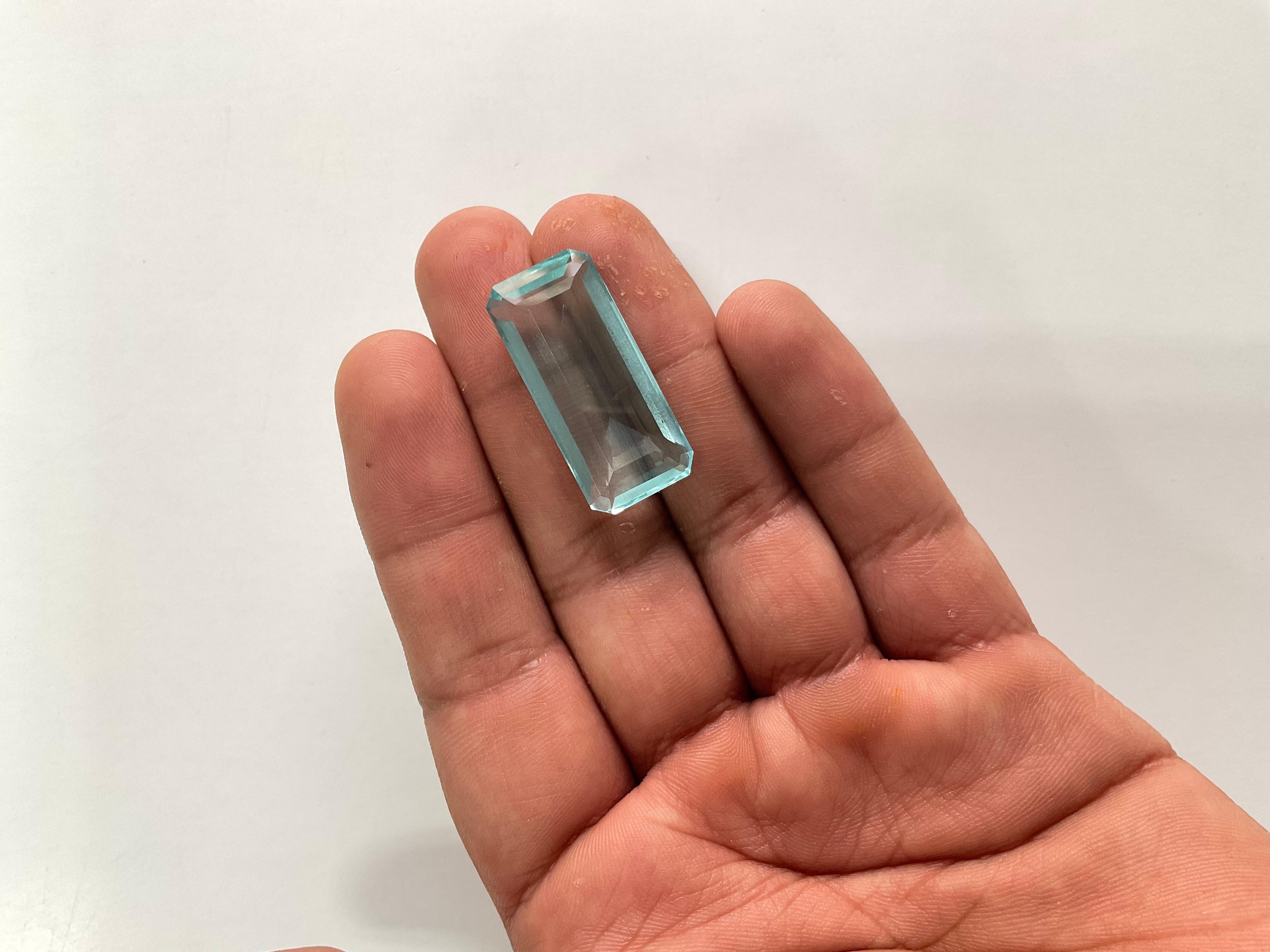 29.73 Carats Aquamarine Top Quality Octagon Cut Stone For Jewelry Natural Gem In New Condition For Sale In Jaipur, RJ