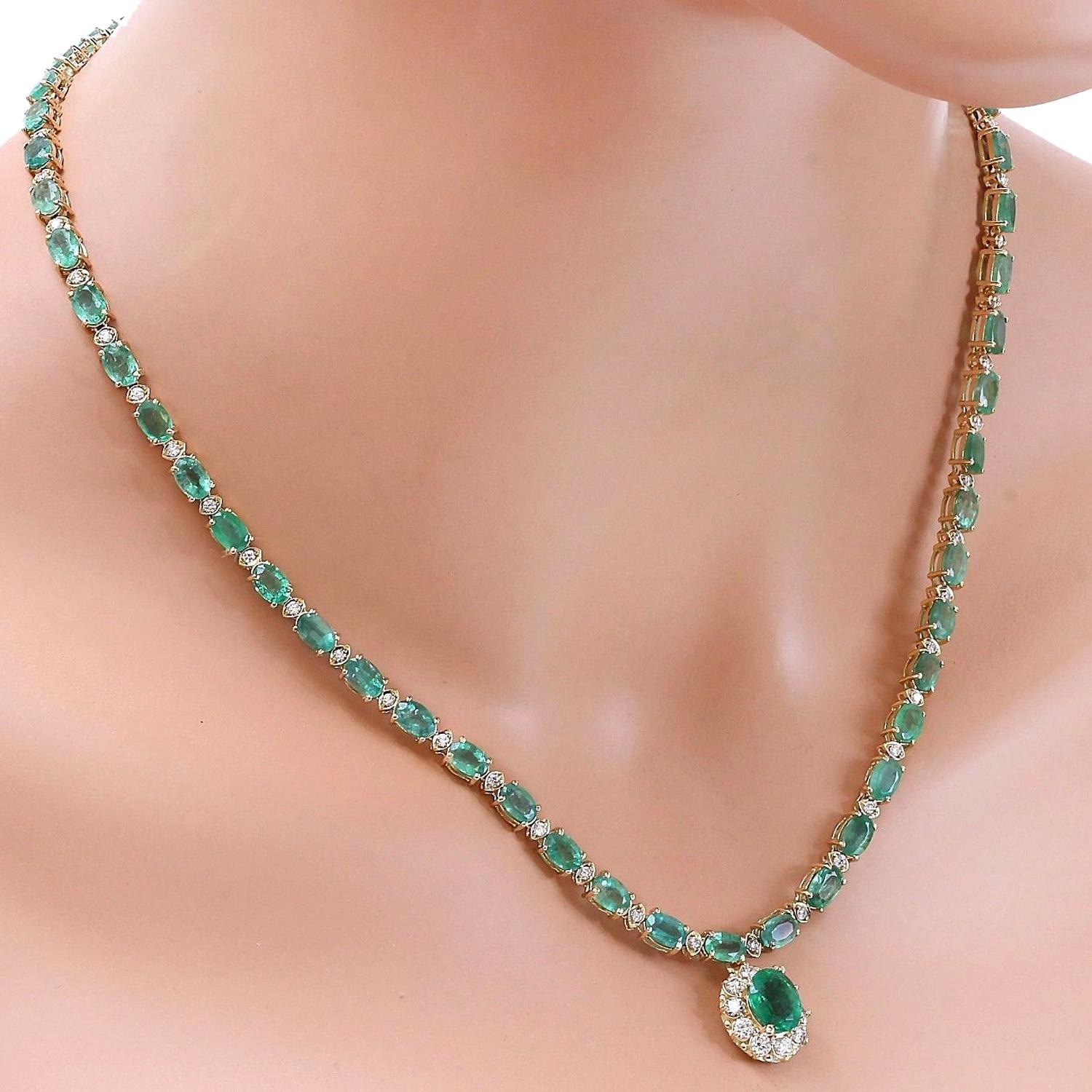 Oval Cut Natural Emerald Diamond Necklace In 14 Karat Solid Yellow Gold  For Sale