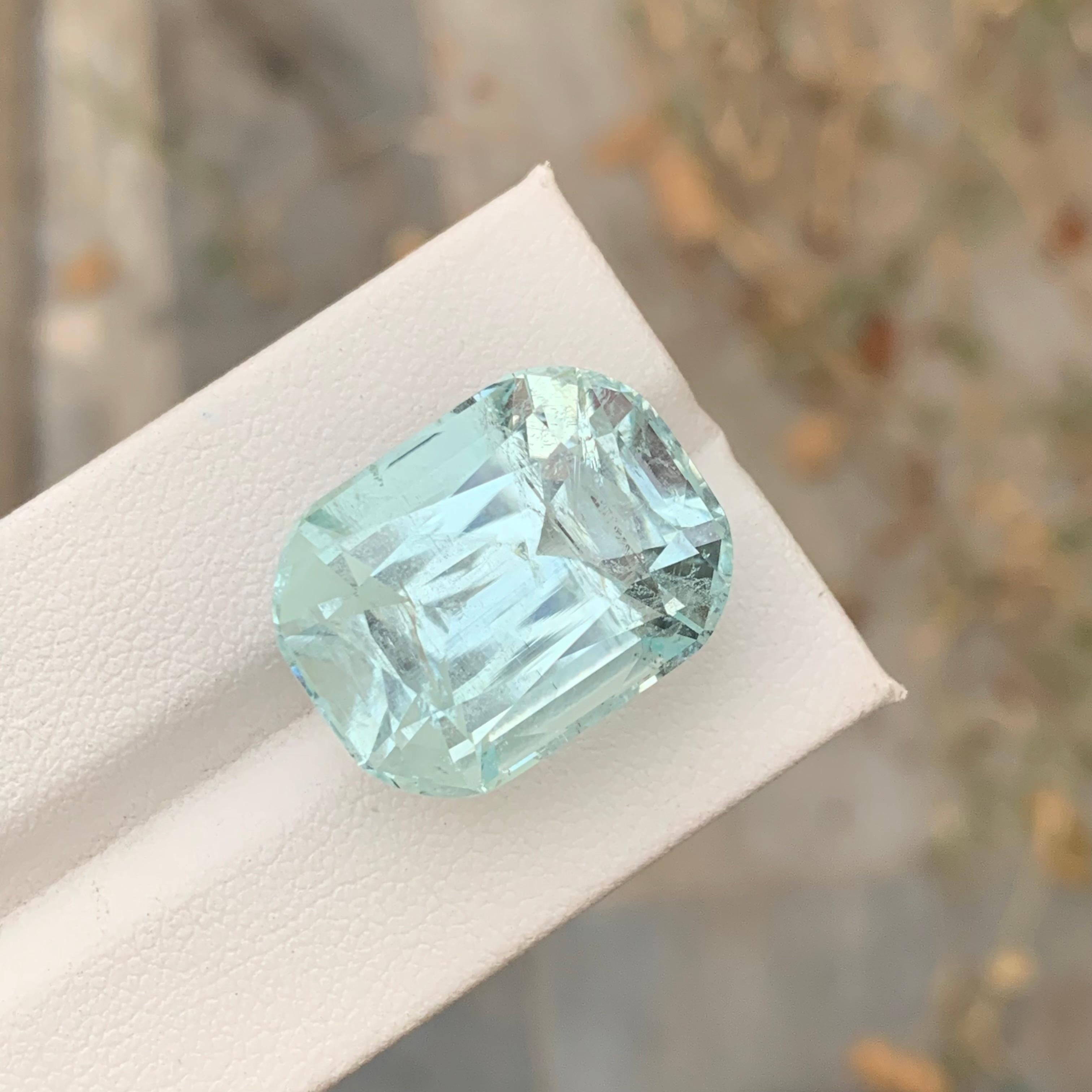 29.75 Carats Gigantic Natural Loose Aquamarine Included Gem For Necklace Jewelry For Sale 1
