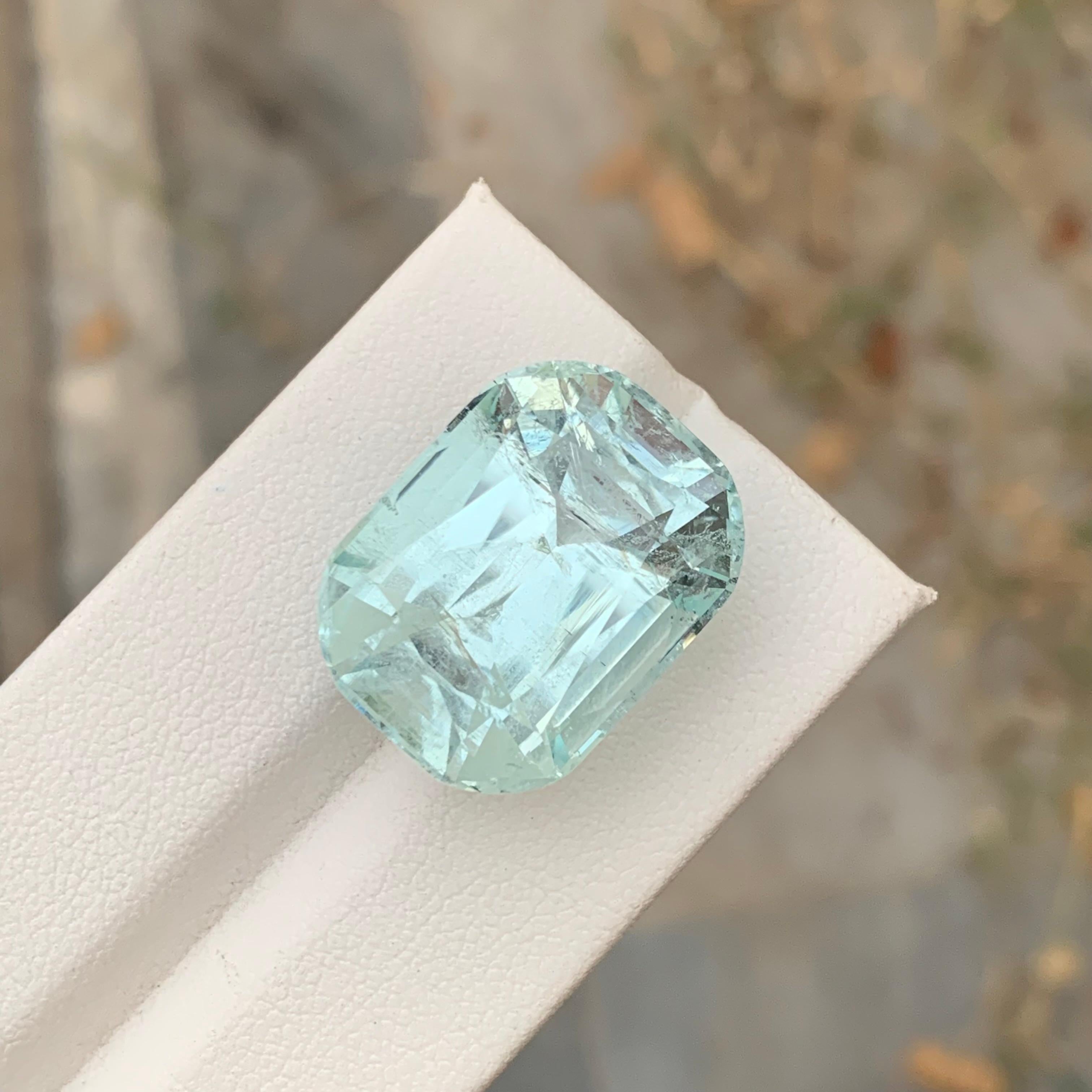 29.75 Carats Gigantic Natural Loose Aquamarine Included Gem For Necklace Jewelry For Sale 2