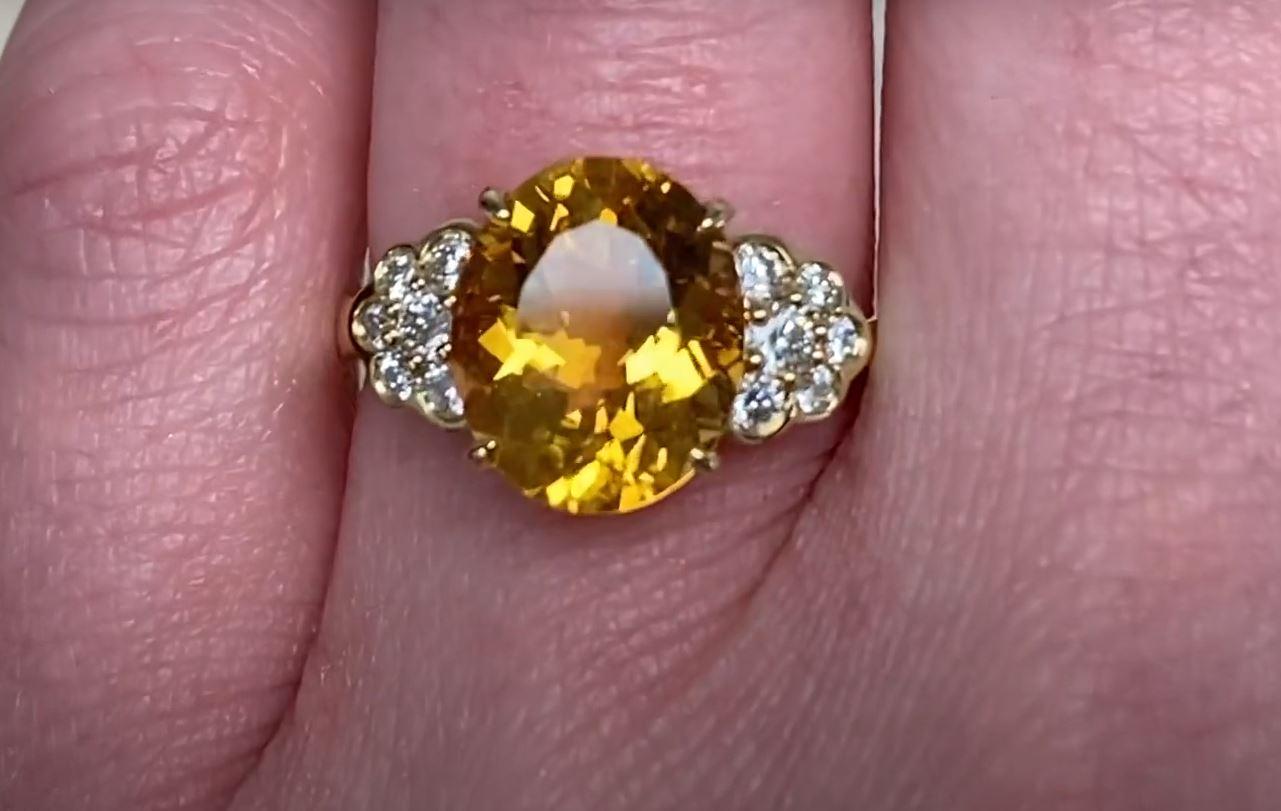 2.97ct Oval Cut Natural Citrine Cocktail Ring, 18k Yellow Gold  In Excellent Condition For Sale In New York, NY