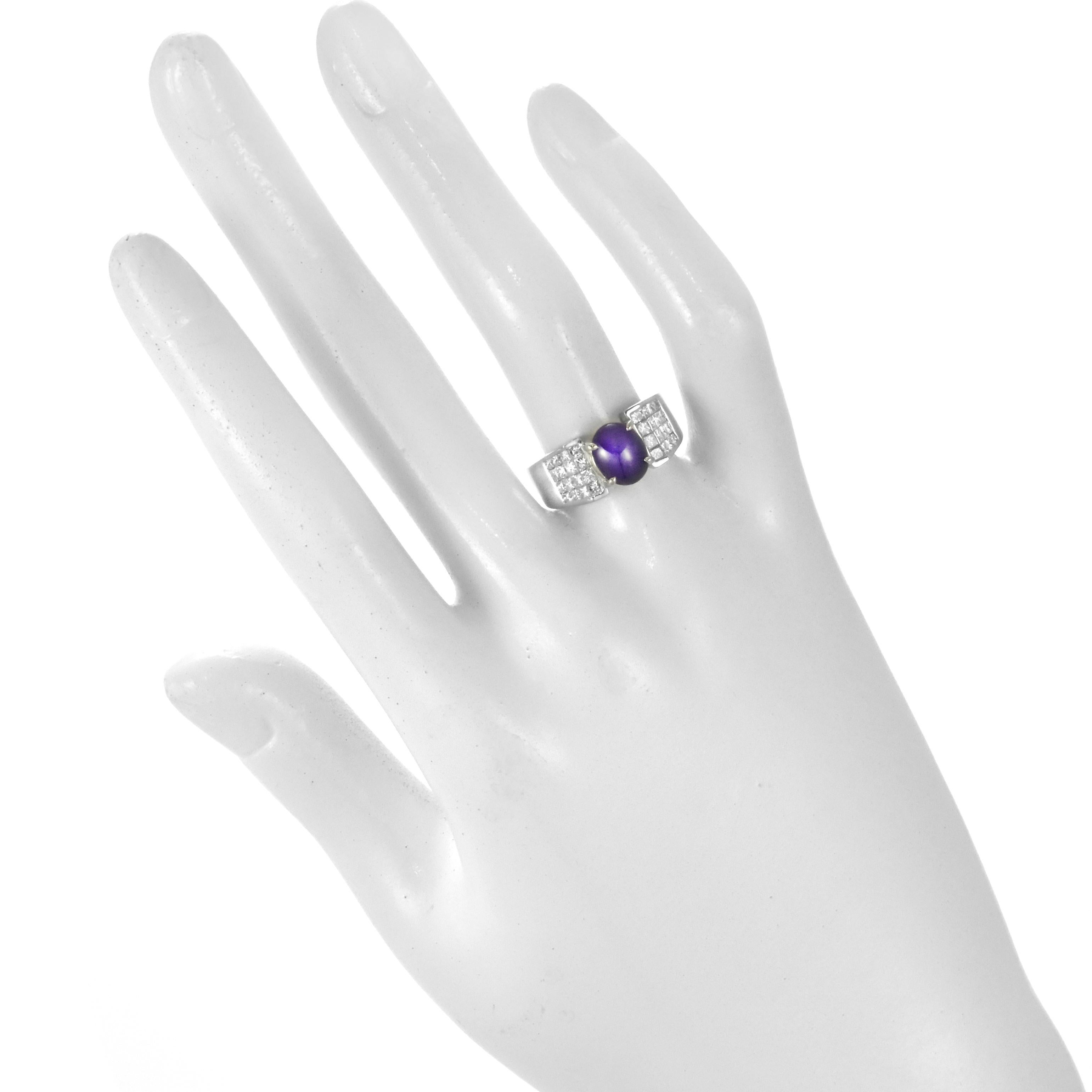 2.98 Carat Natural Purple Star Sapphire and Diamond Ring Made in Platinum For Sale 2