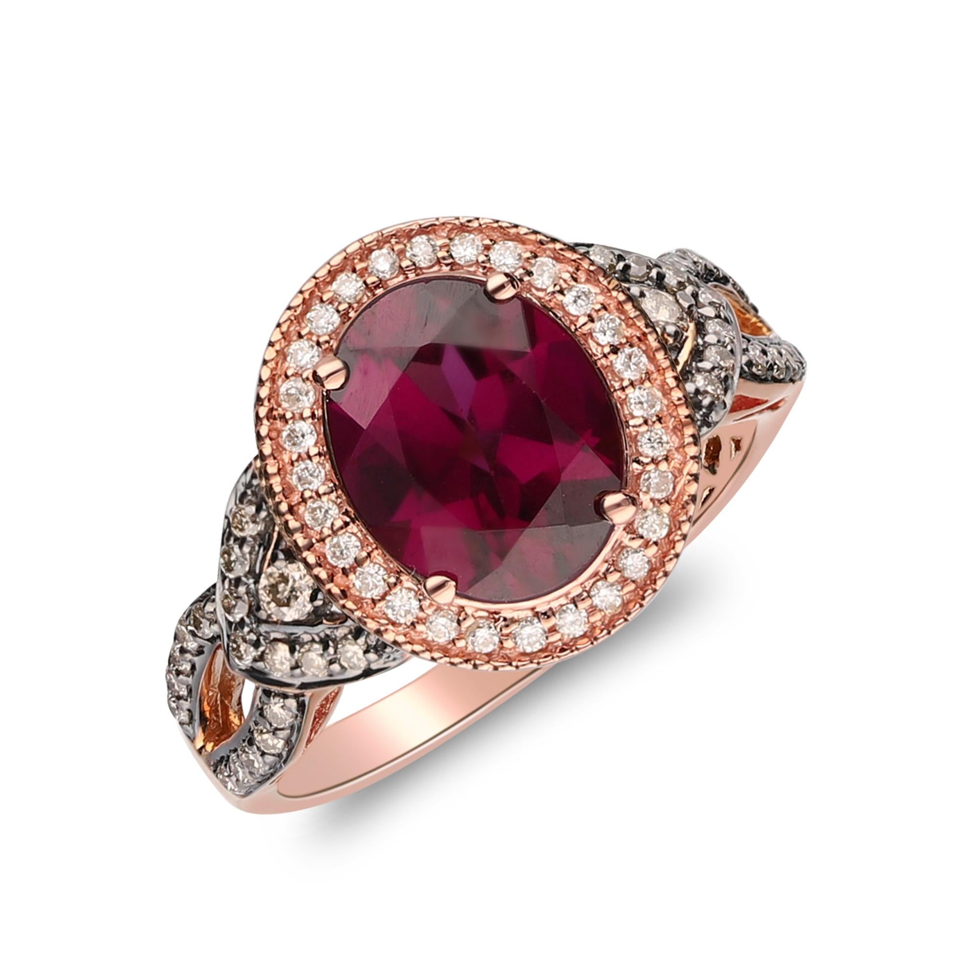 2.98 Carat Oval-Cut Rhodolite with Diamond Accents 14K Rose Gold Ring In New Condition For Sale In New York, NY