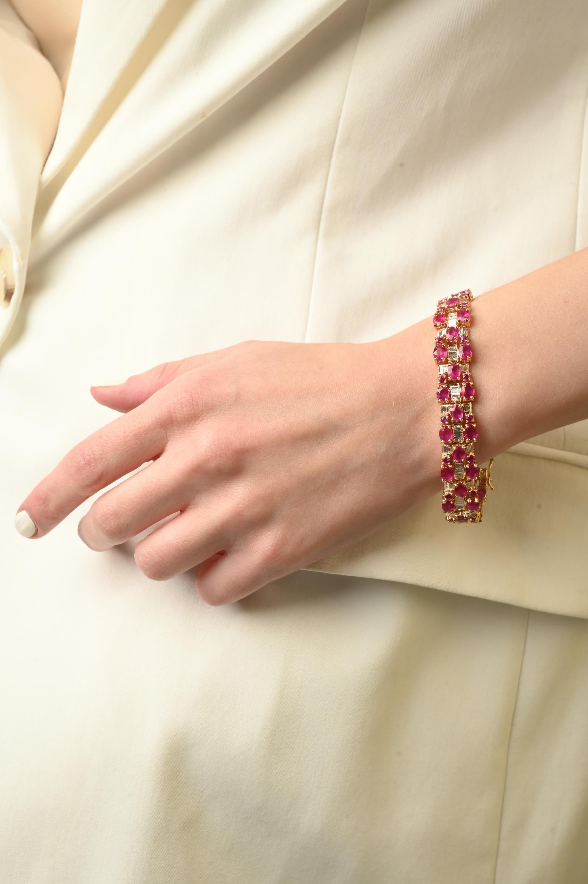 29,88 Karat natürlicher Rubin Art Deco Diamant-Armband aus 18 Karat massivem Gelbgold im Angebot 5