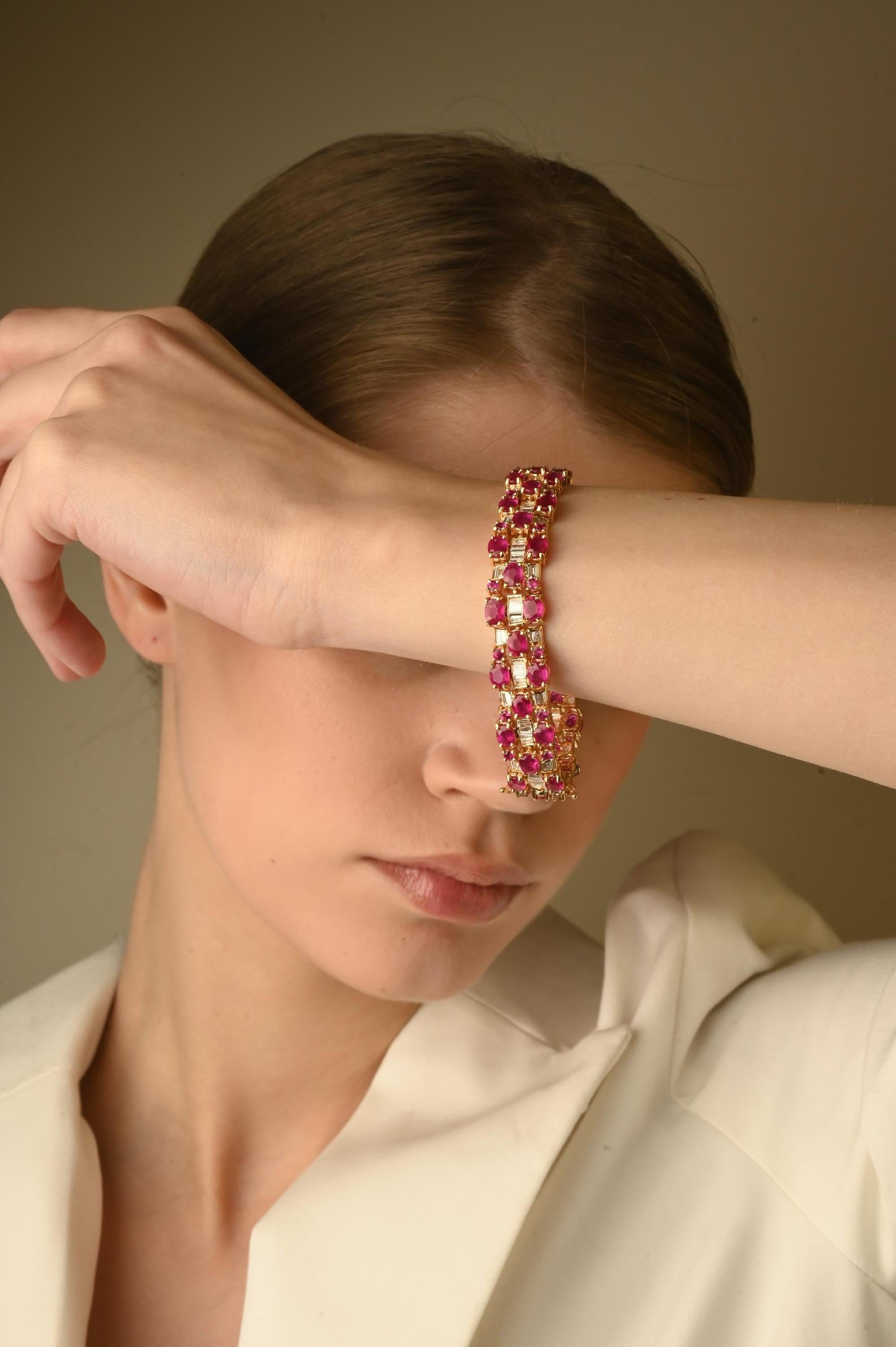 29,88 Karat natürlicher Rubin Art Deco Diamant-Armband aus 18 Karat massivem Gelbgold (Gemischter Schliff) im Angebot