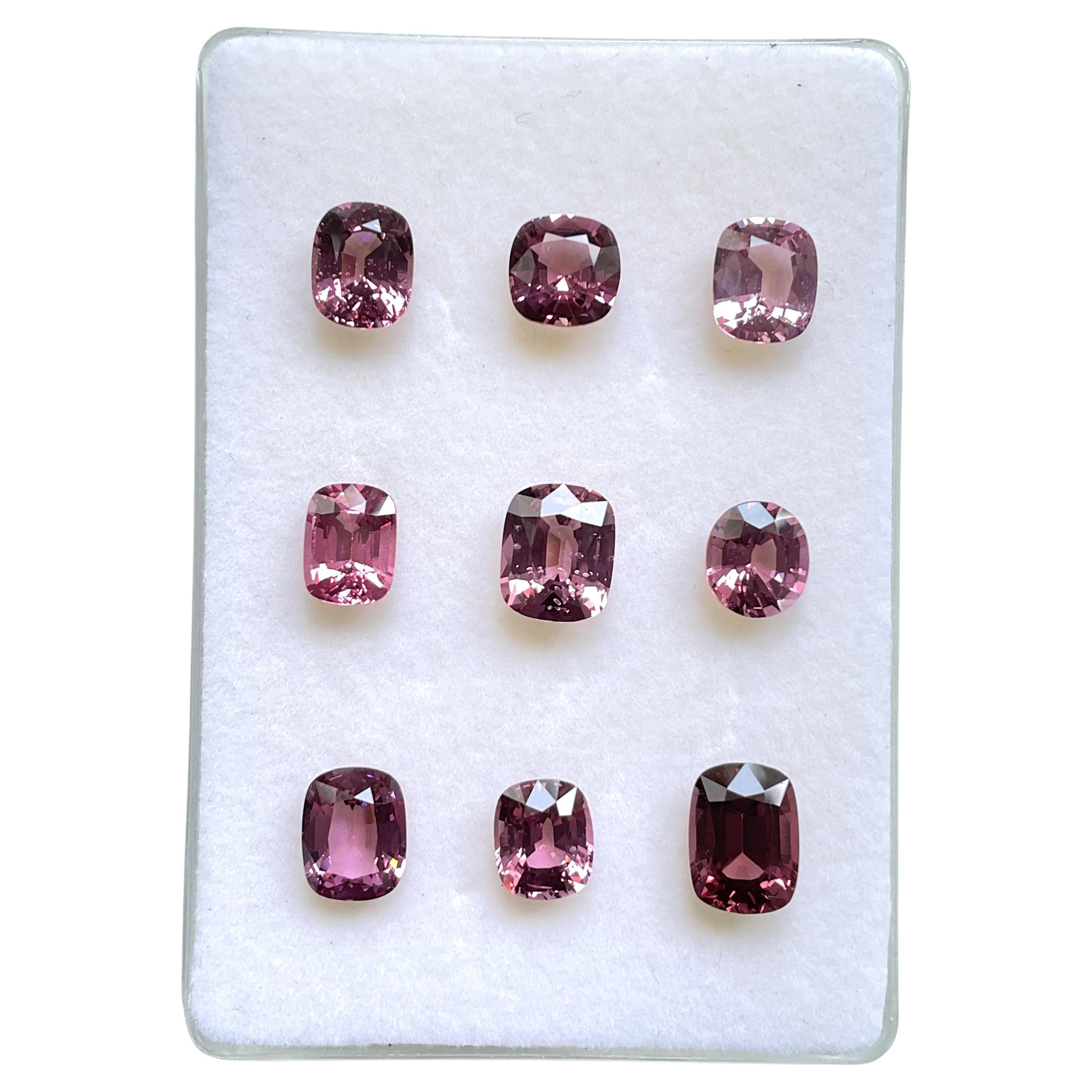 29.88 Carats Burma Pinkish Spinel Top Quality Cut stone For Jewelry Natural Gem

Weight - 29.88 Carats
Size - 9.6x7 To 10.6x8.7 mm
Shape - Cushion & Oval
Quantity - 9 Pieces