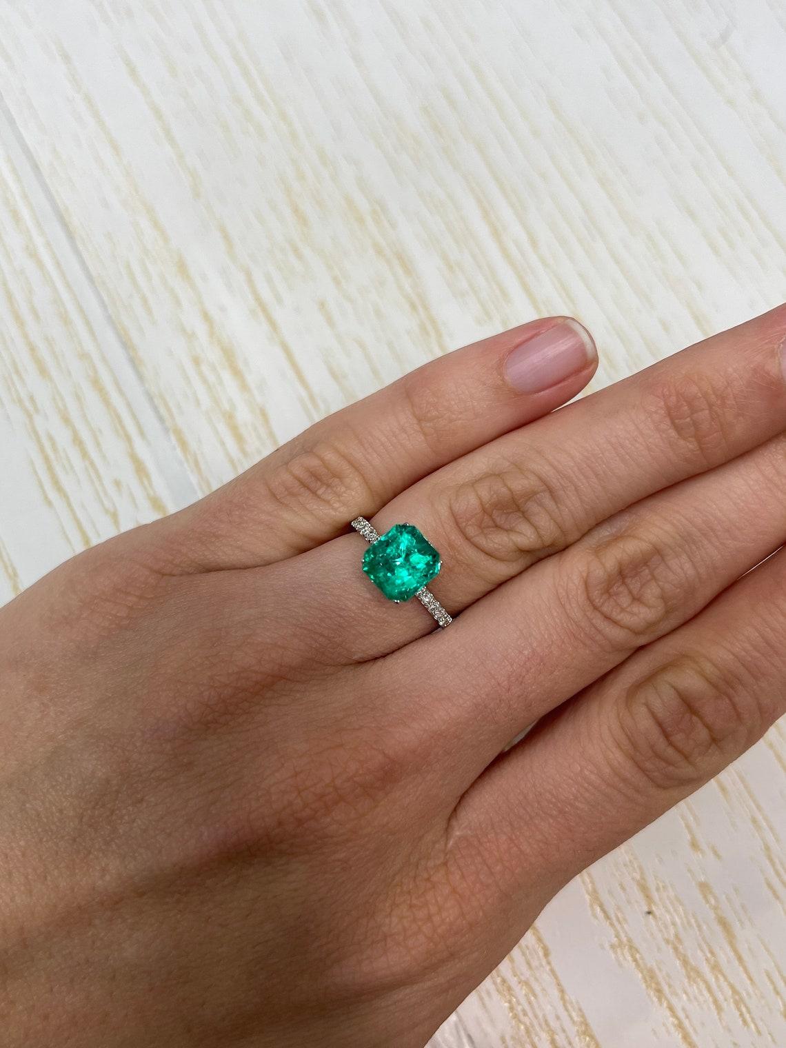 2.98ct Glowing Vivid Green Colombian Emerald Asscher Cut Genuine May Birthstone For Sale 3