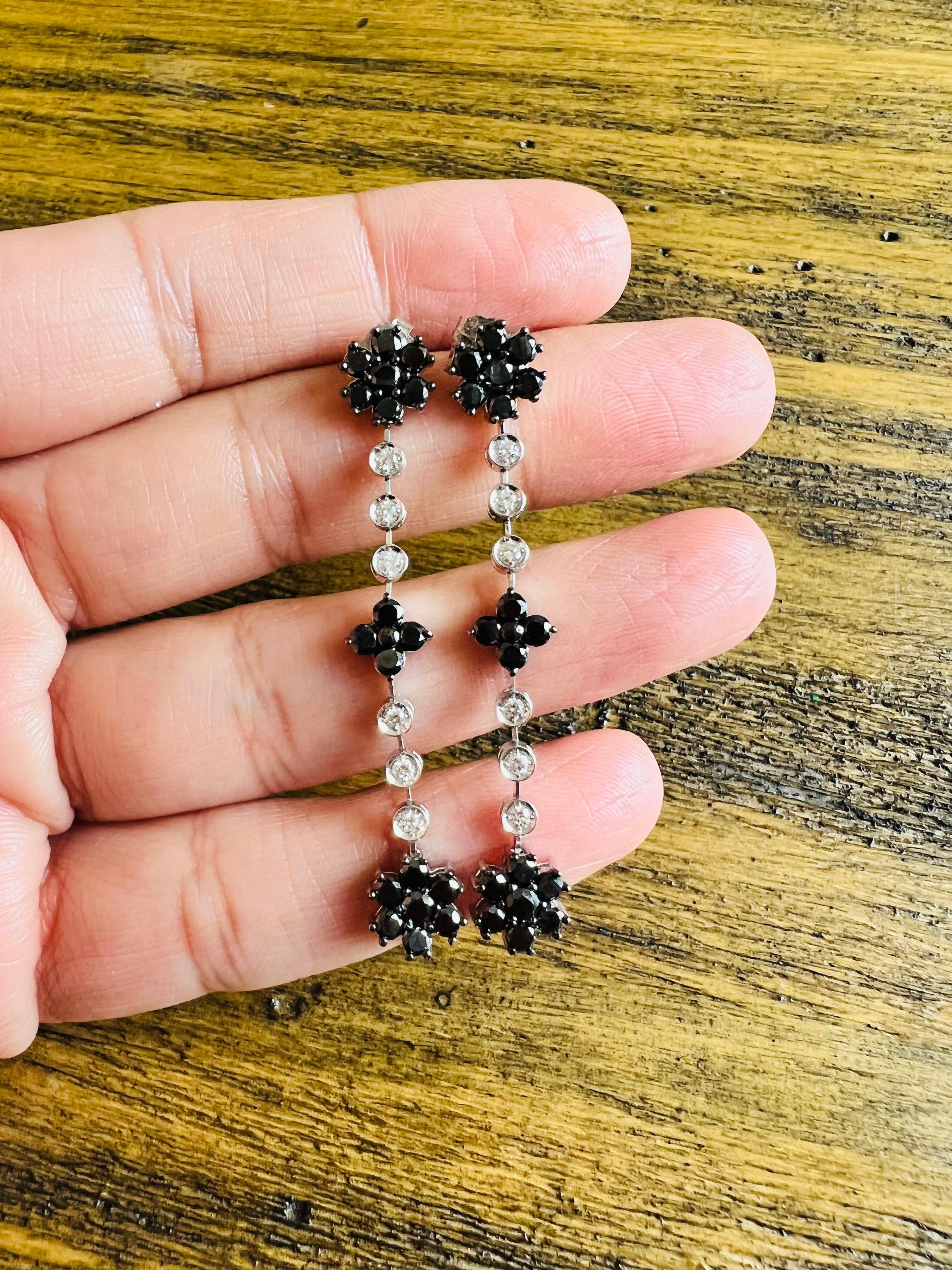 Donna Orecchini pendenti con diamante nero da 2,99 carati e diamante bianco in oro bianco da 14 carati in vendita