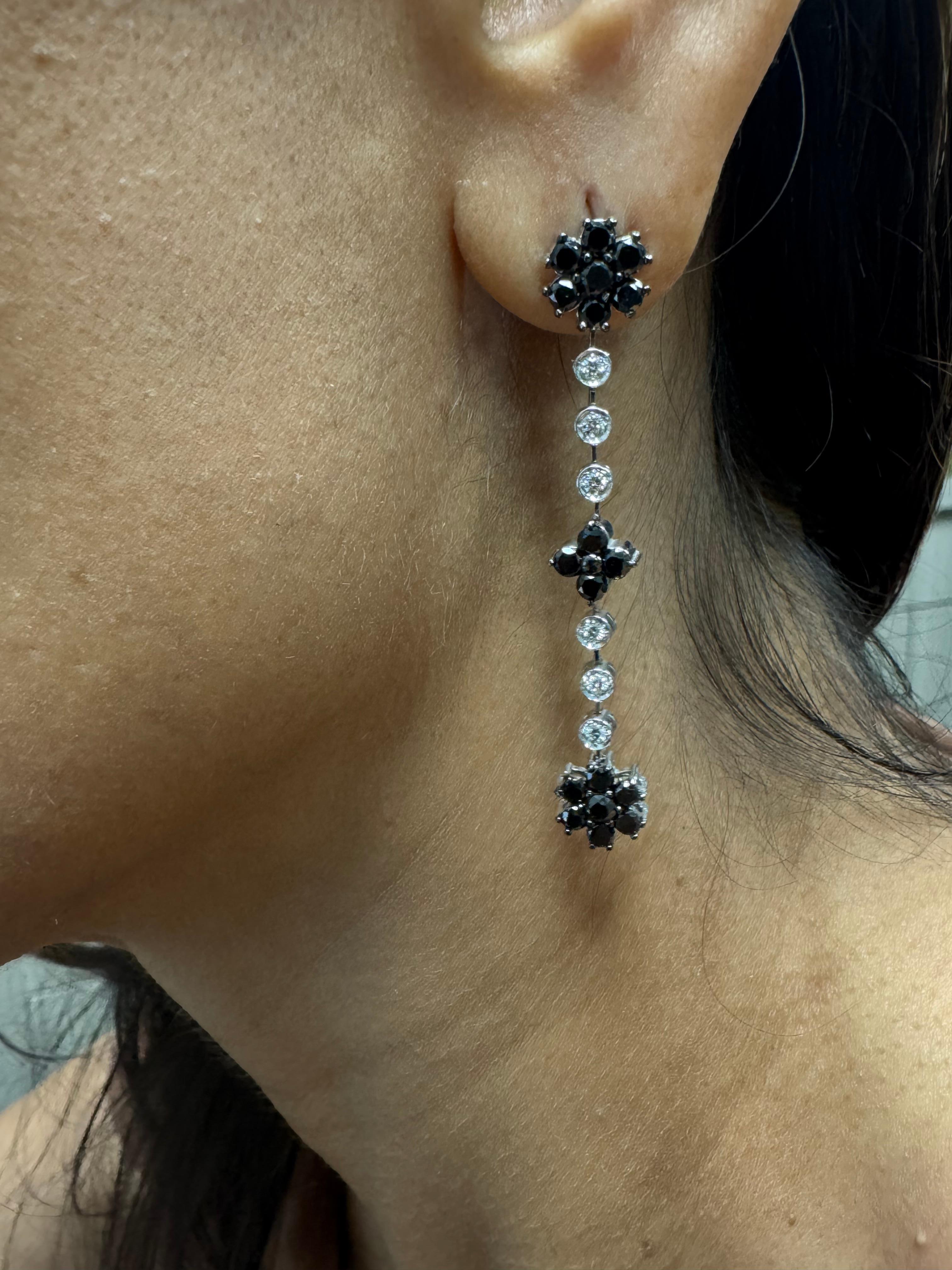 Orecchini pendenti con diamante nero da 2,99 carati e diamante bianco in oro bianco da 14 carati in vendita 2