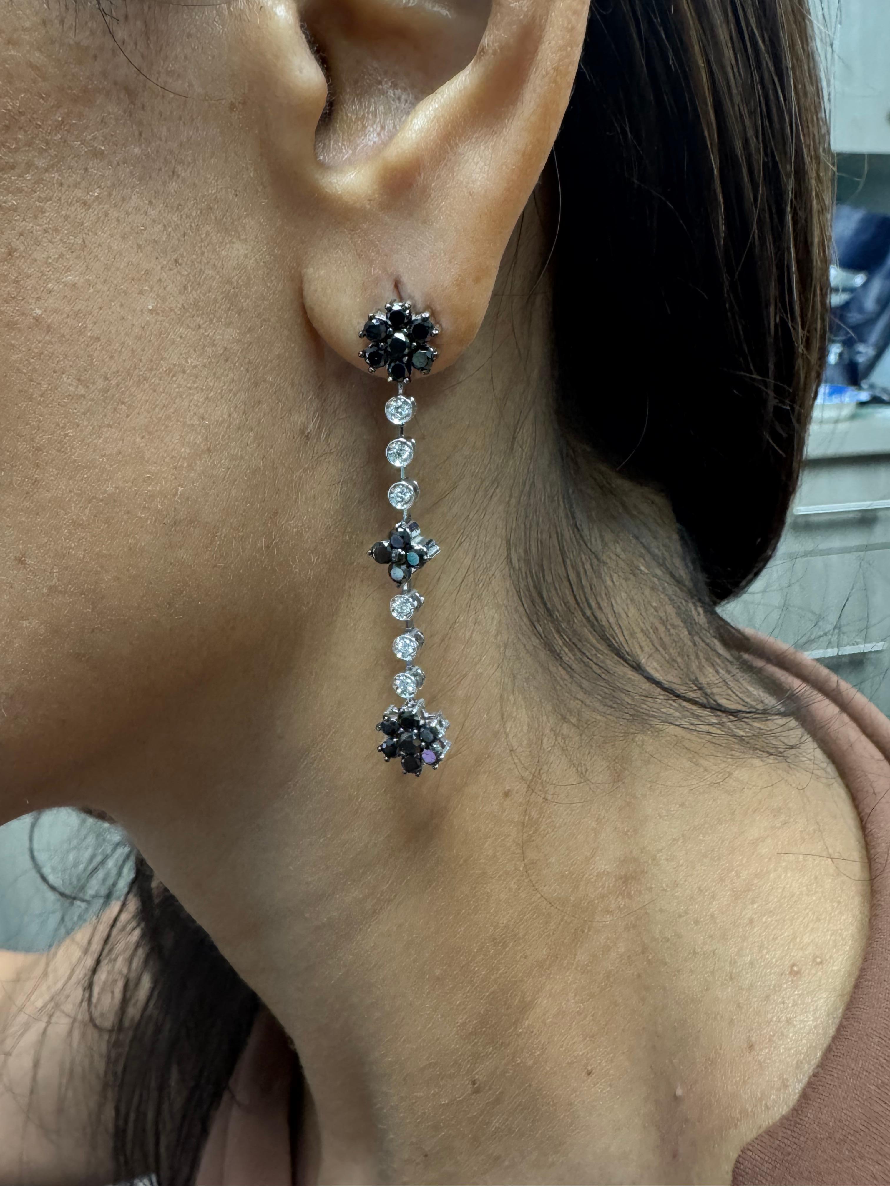 Orecchini pendenti con diamante nero da 2,99 carati e diamante bianco in oro bianco da 14 carati in vendita 3