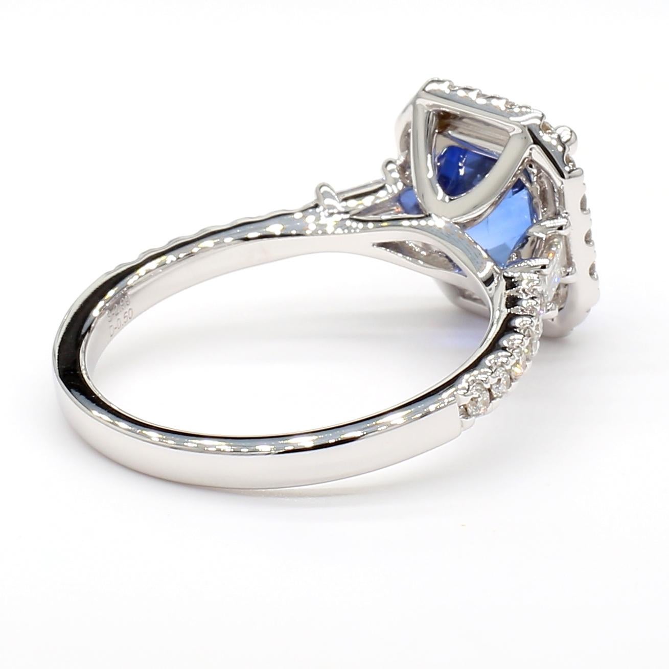 2.99 Carat Blue Sapphire Octagonal Step Cut GIA & Diamond Ring 18K White Gold In New Condition For Sale In New York, NY