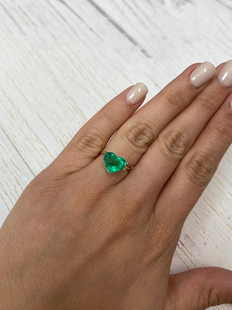 De las mujeres Esmeralda colombiana talla corazón de 2.99 quilates  Gema Natural Suelta Verde Vivaz en venta