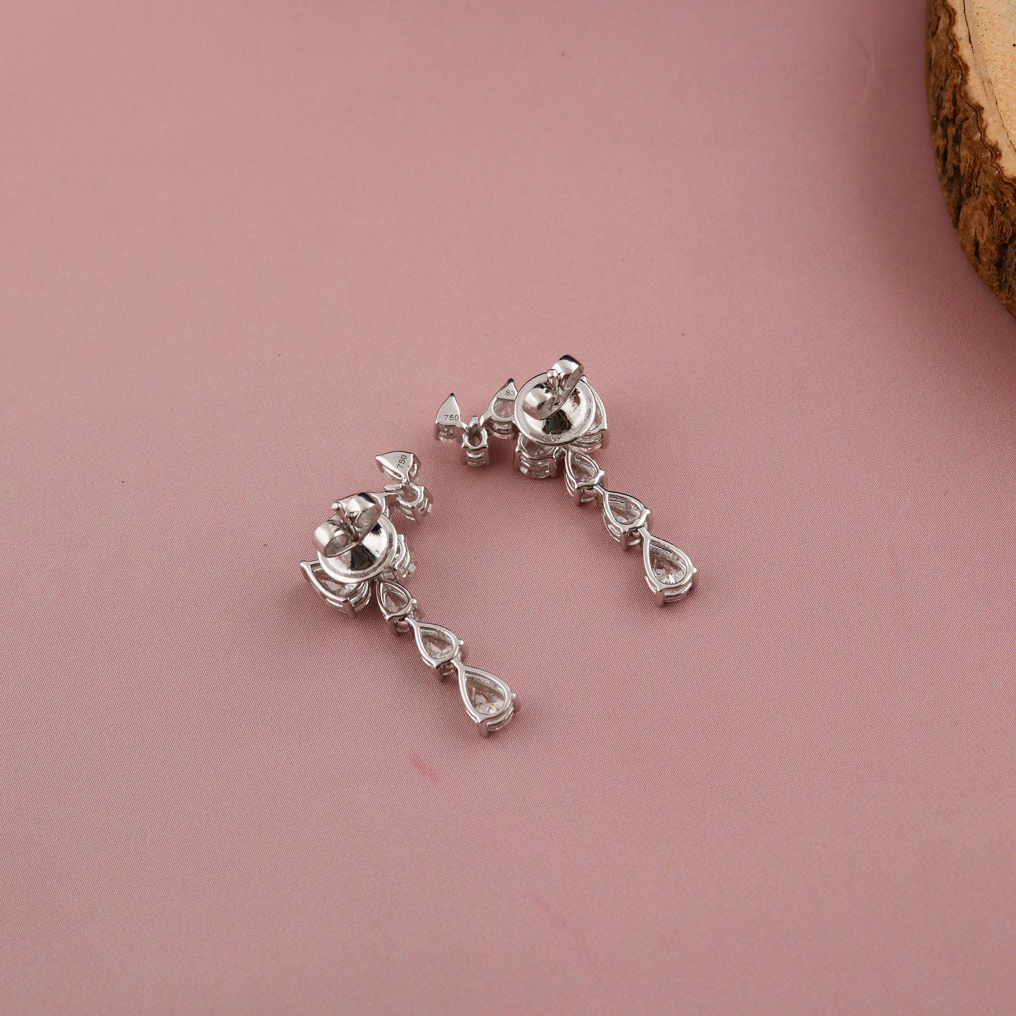 Orecchini a grappolo con diamanti naturali SI/HI da 2,99 carati in oro bianco 18 carati in vendita 2