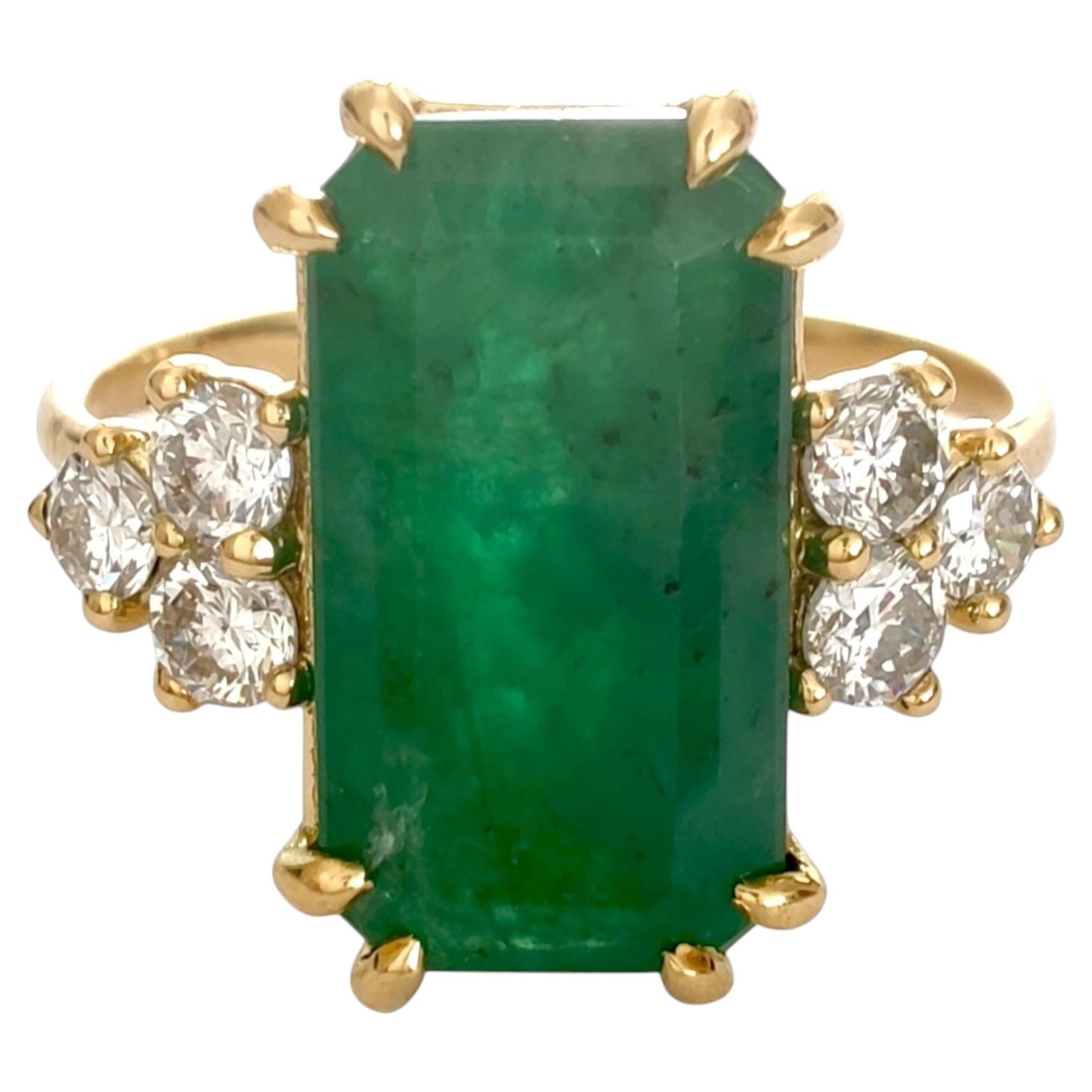 2.99 Carat Oval Cut Natural Emerald and Diamond 18k Yellow Gold Ring