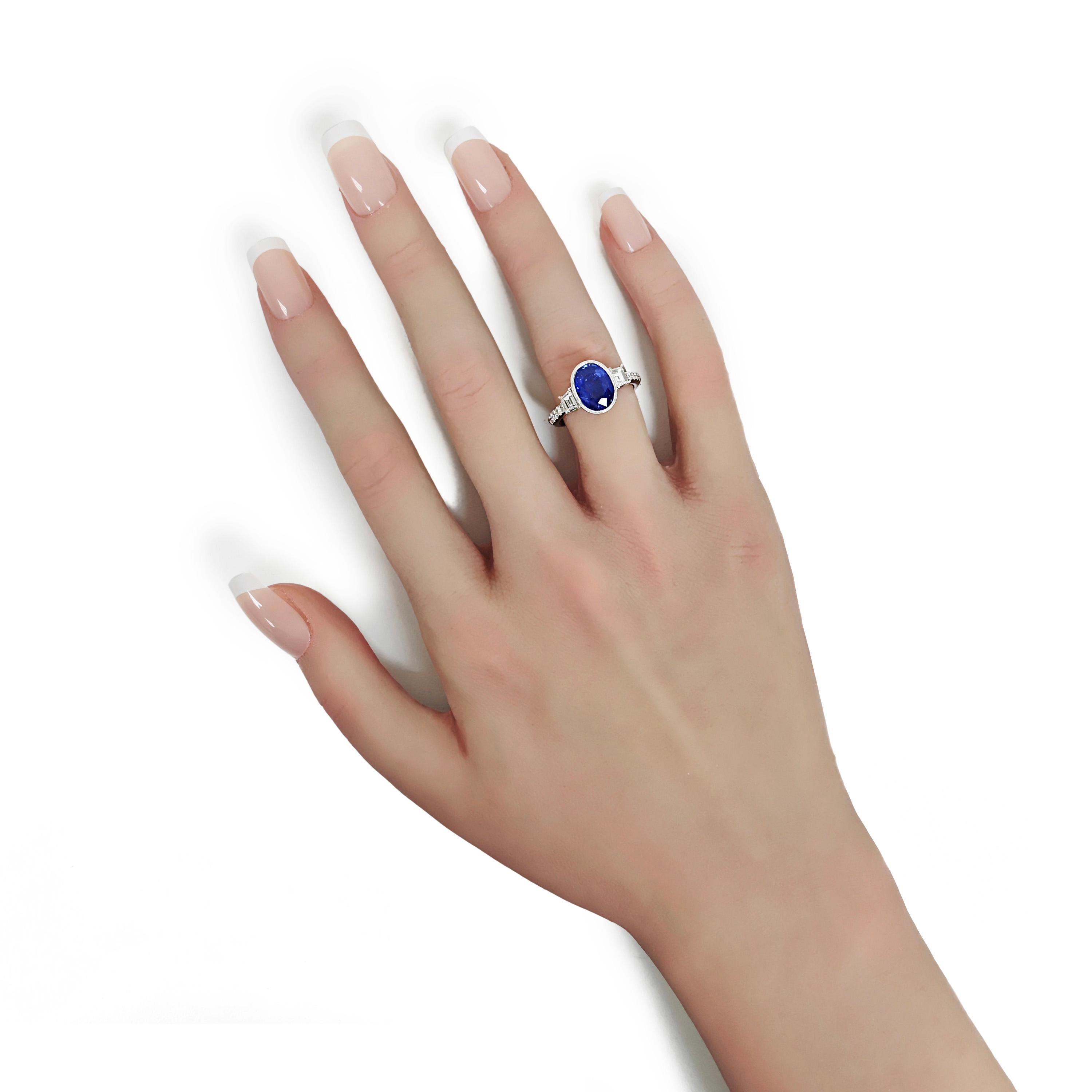 Mixed Cut 2.99 Carats Sapphire and White Diamond White Gold Ring For Sale