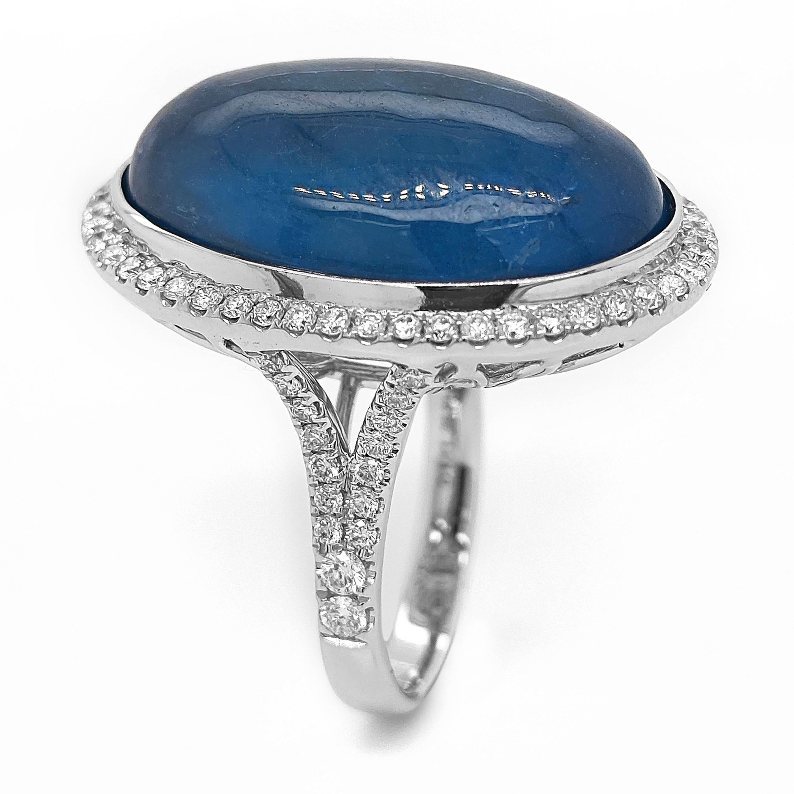 29.92 Carat Aquamarine and White Diamond White Gold Ring In New Condition For Sale In New York, NY