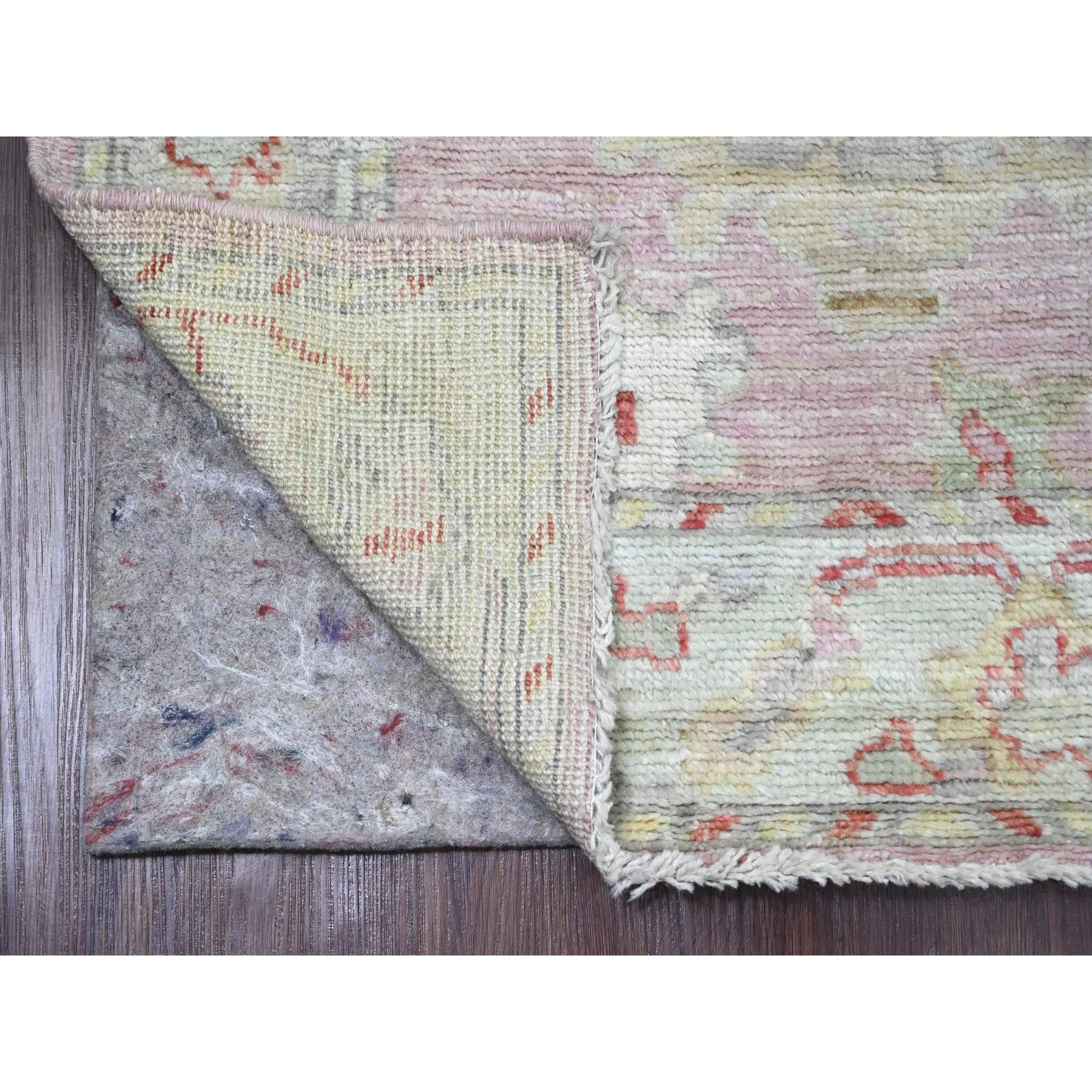 Tappeto orientale rosa, Afghan Angora Oushak con motivo a foglie, annodato a mano, tintura vegetale, 100% lana, Runner, Tappeto orientale
Materiali primari: Lana
Lattice: No Pile 
altezza: 0,25 pollici
Stile: Di transizione
Colore primario: