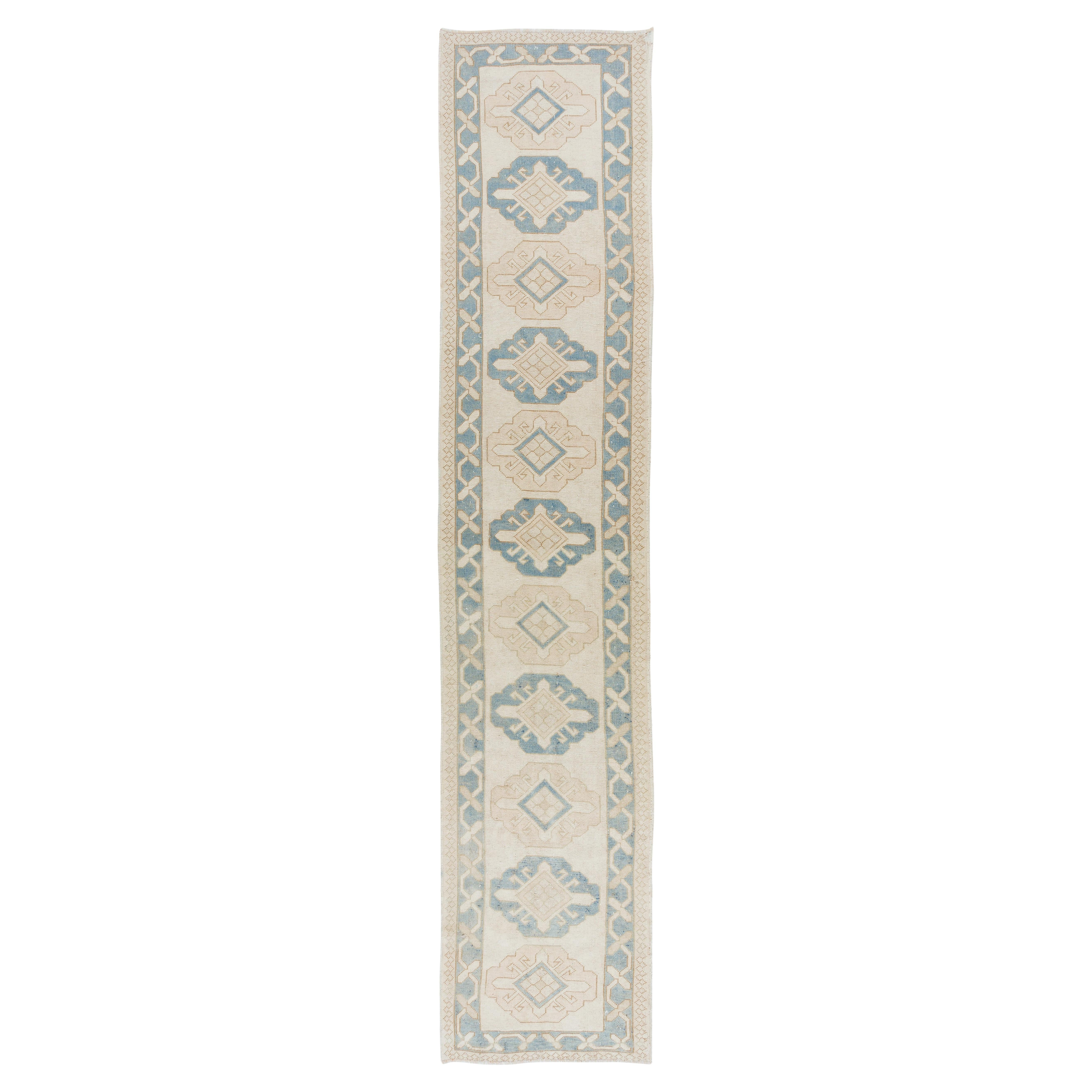 2.9x13.8 Ft Vintage Hand-Knotted Anatolian Oushak Runner Rug for Hallway Decor For Sale