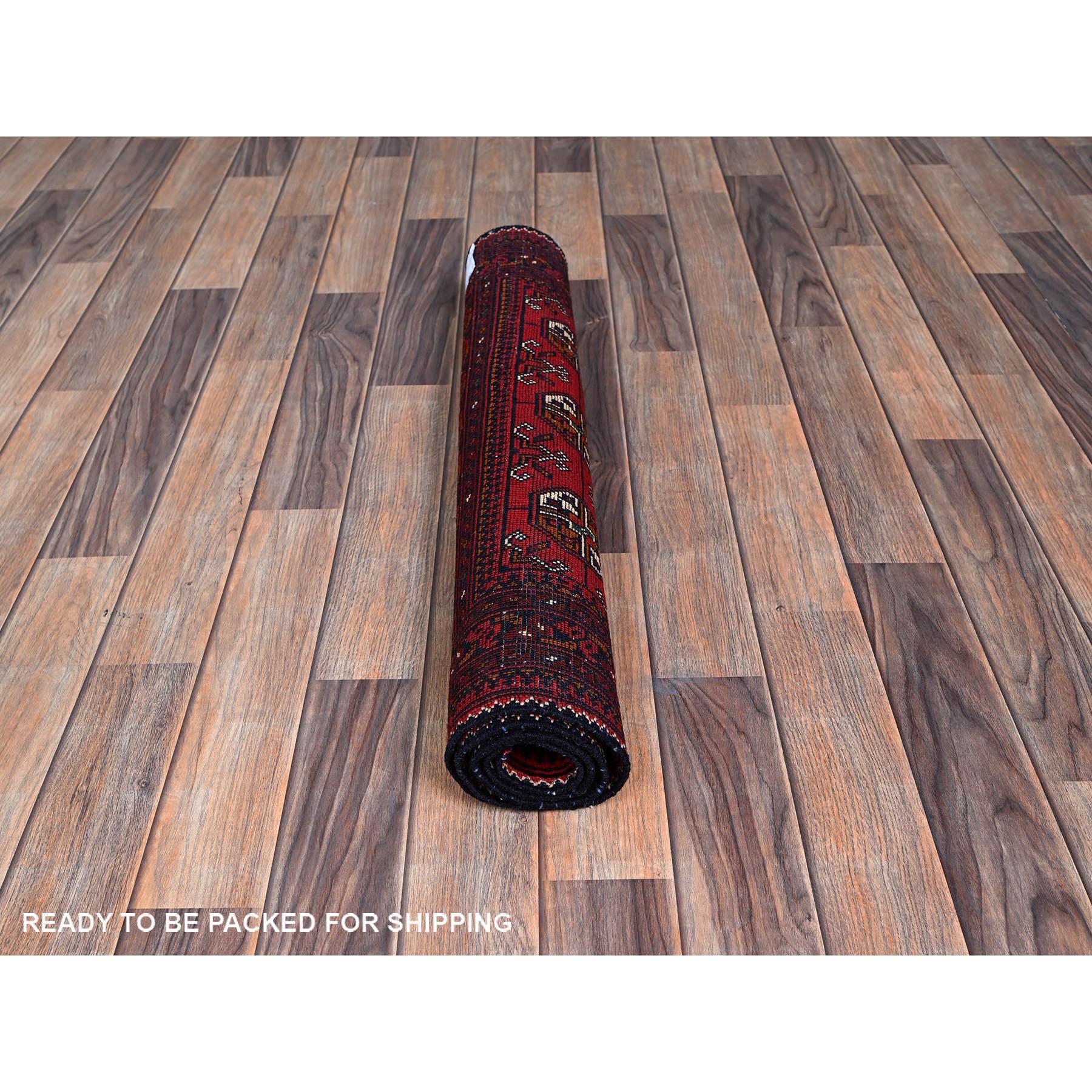 Noué à la main 2'9 