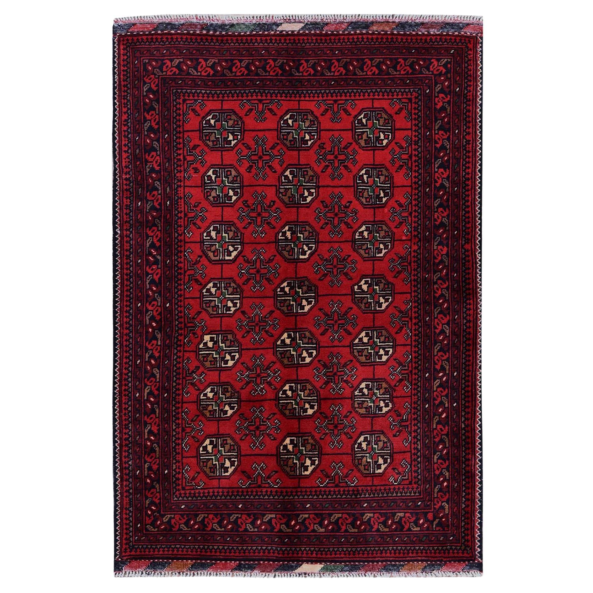 2
9 "x4
 Tapis en laine nouée à la main Princesse Bokara rouge à motif géométrique