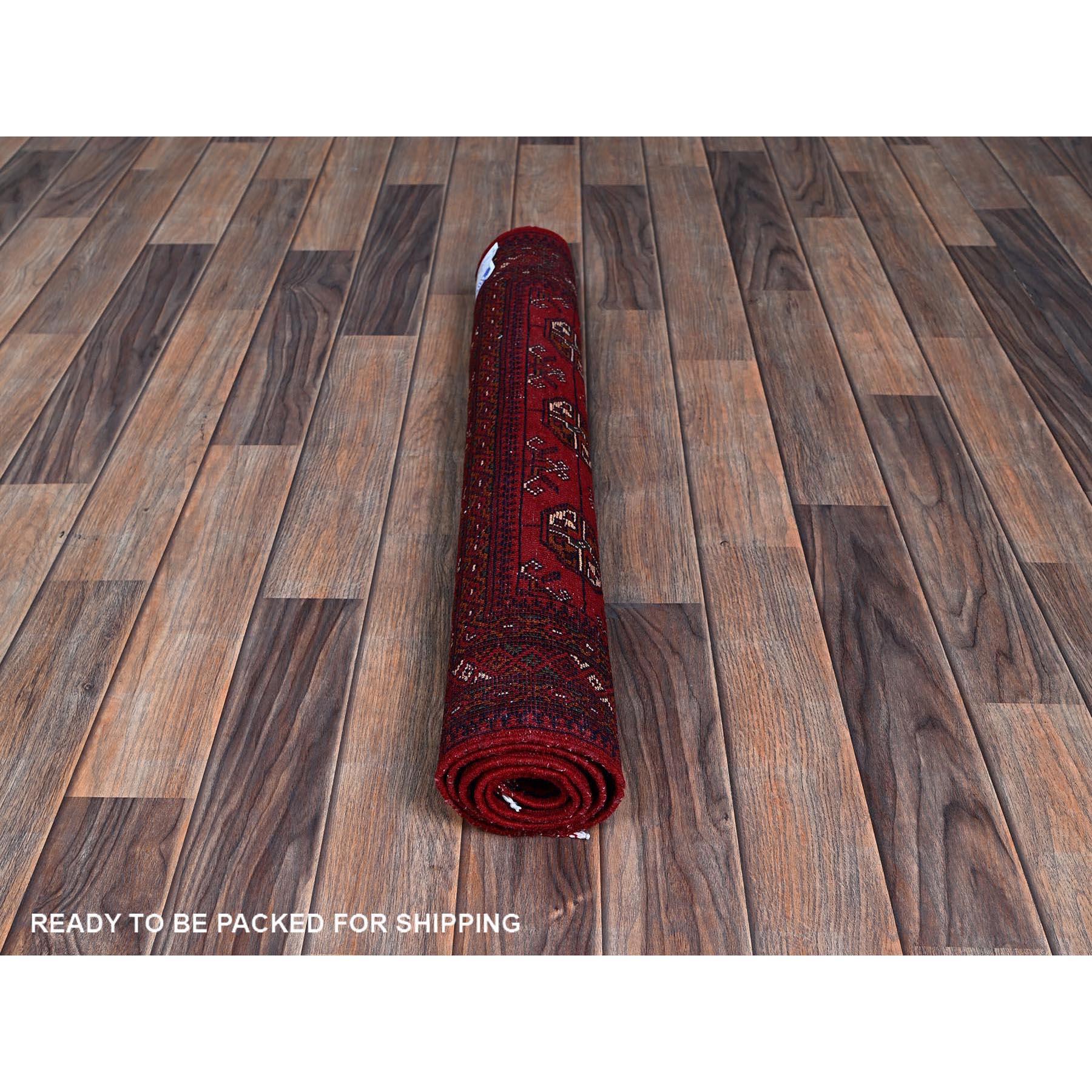 Noué à la main 2'9 