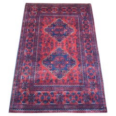 2
9 "x4
3" Tiefes und gesättigtes Rot, Afghan Khamyab Glänzende Wolle Handgeknüpfter Teppich