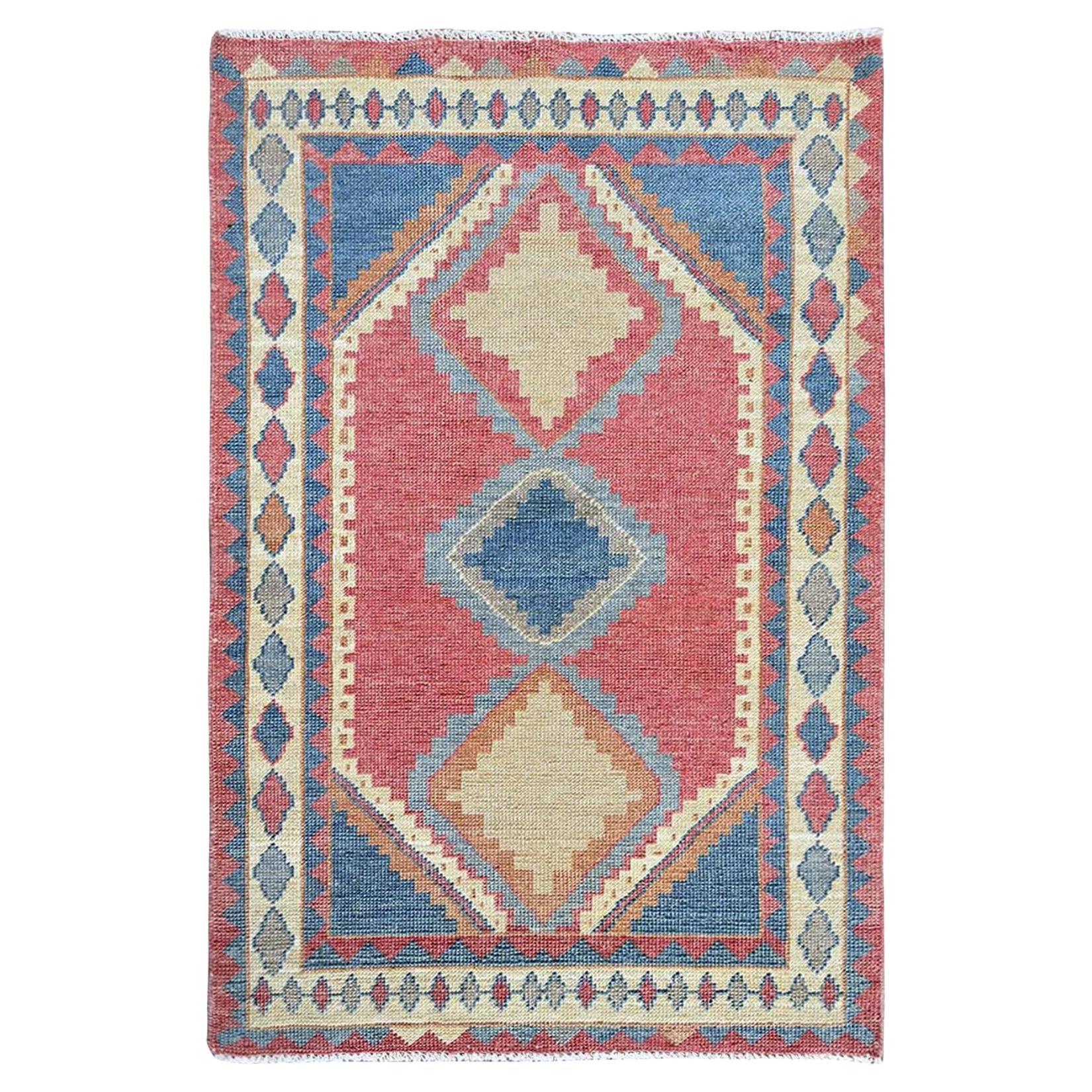 2
9 "x4
9" Rouge Pink Anatolian Geometric Village Design Tappeto in lana annodato a mano in vendita