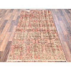 2'9 "x5'6" Rosa Abgenutzt und Distressed Vintage Turkoman Hand geknüpft Wolle Läufer Teppich