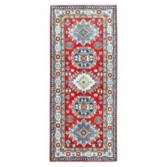 Tappeto Runner in lana annodato a mano con disegno geometrico Kazak rosso 2'9 "x6'4"