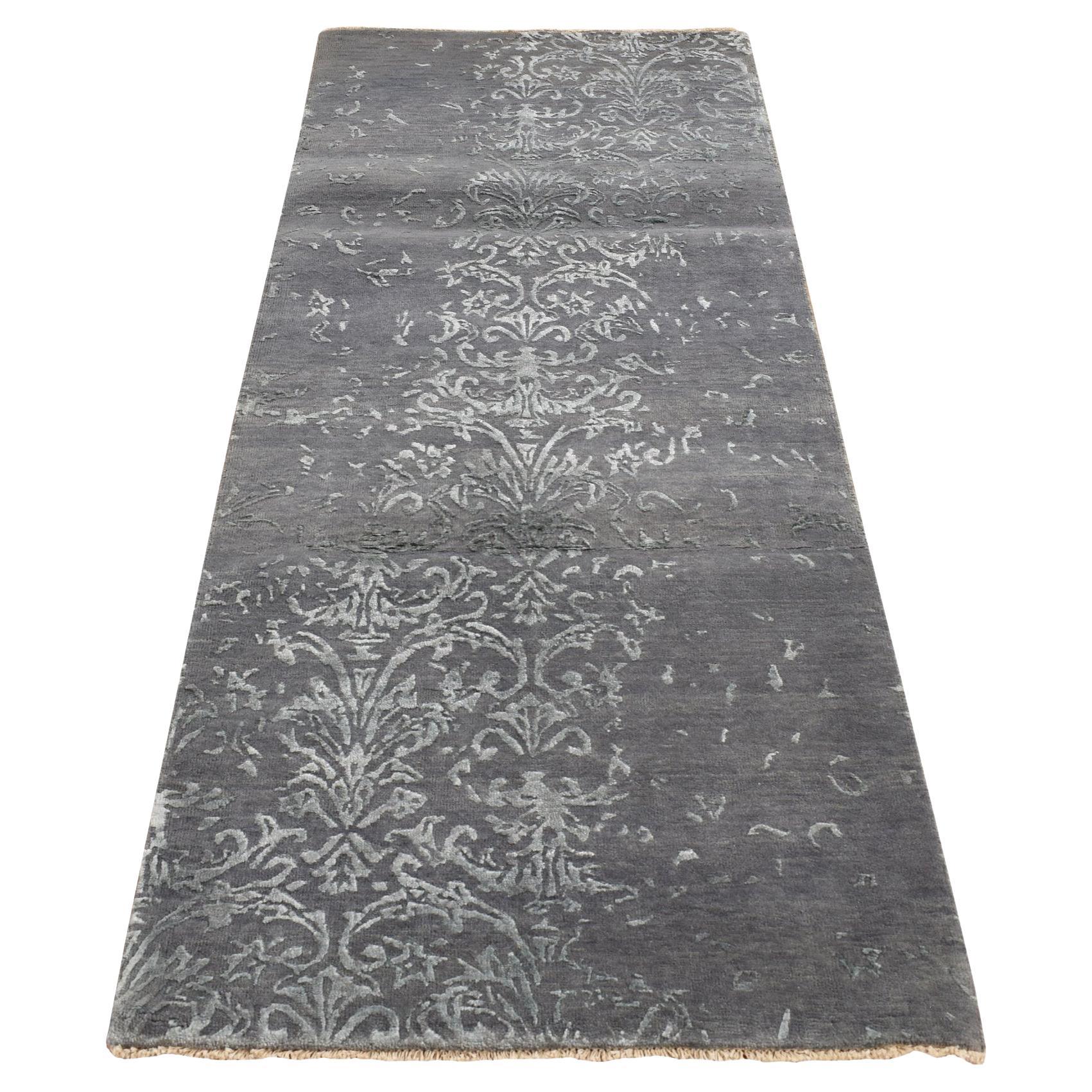2'9"x6'9" Gray, Erased Abarasque Design, Wool and Silk, Handmade Runner Rug