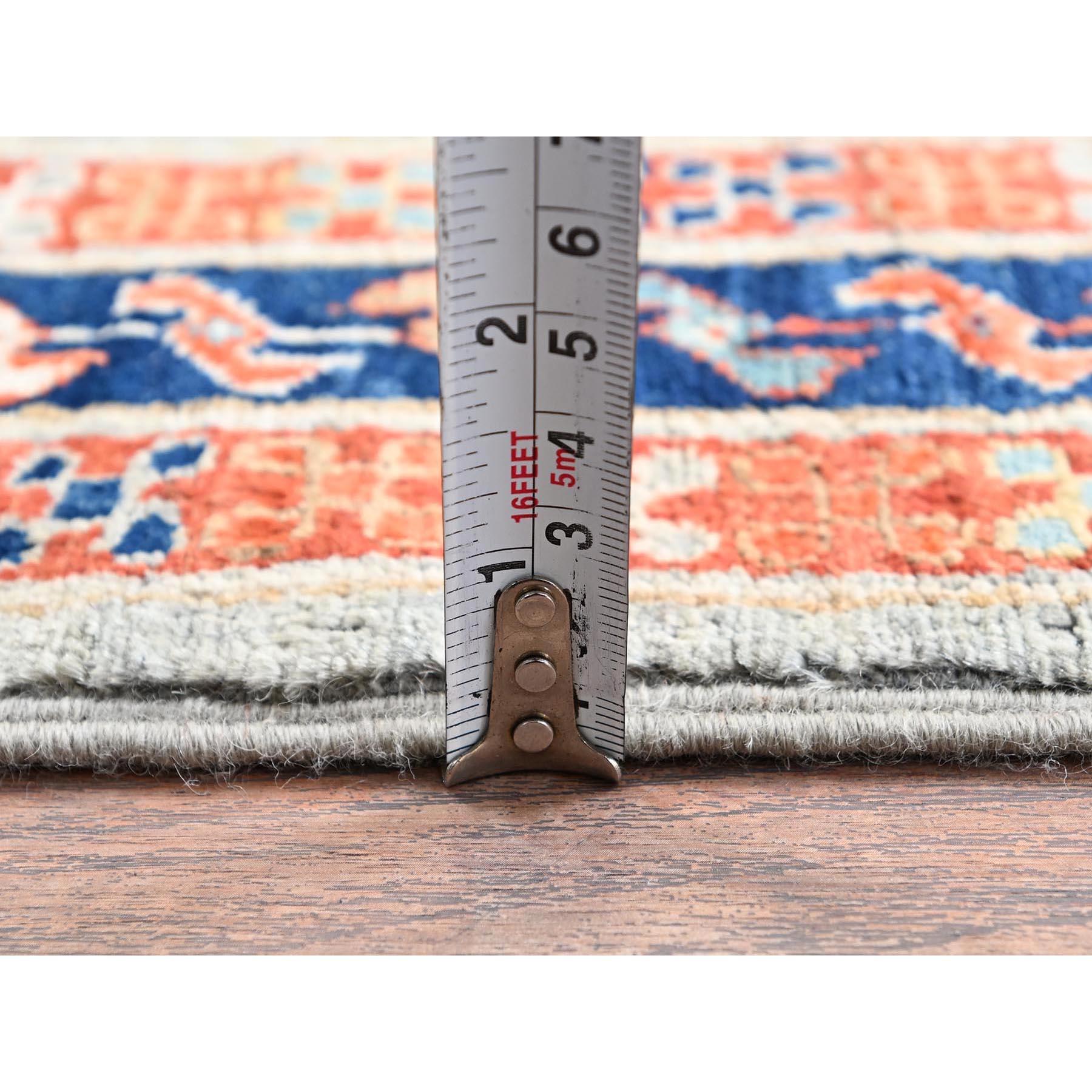 Tappeto Runner in lana morbida annodato a mano con design caucasico grigio pastello 2'9 