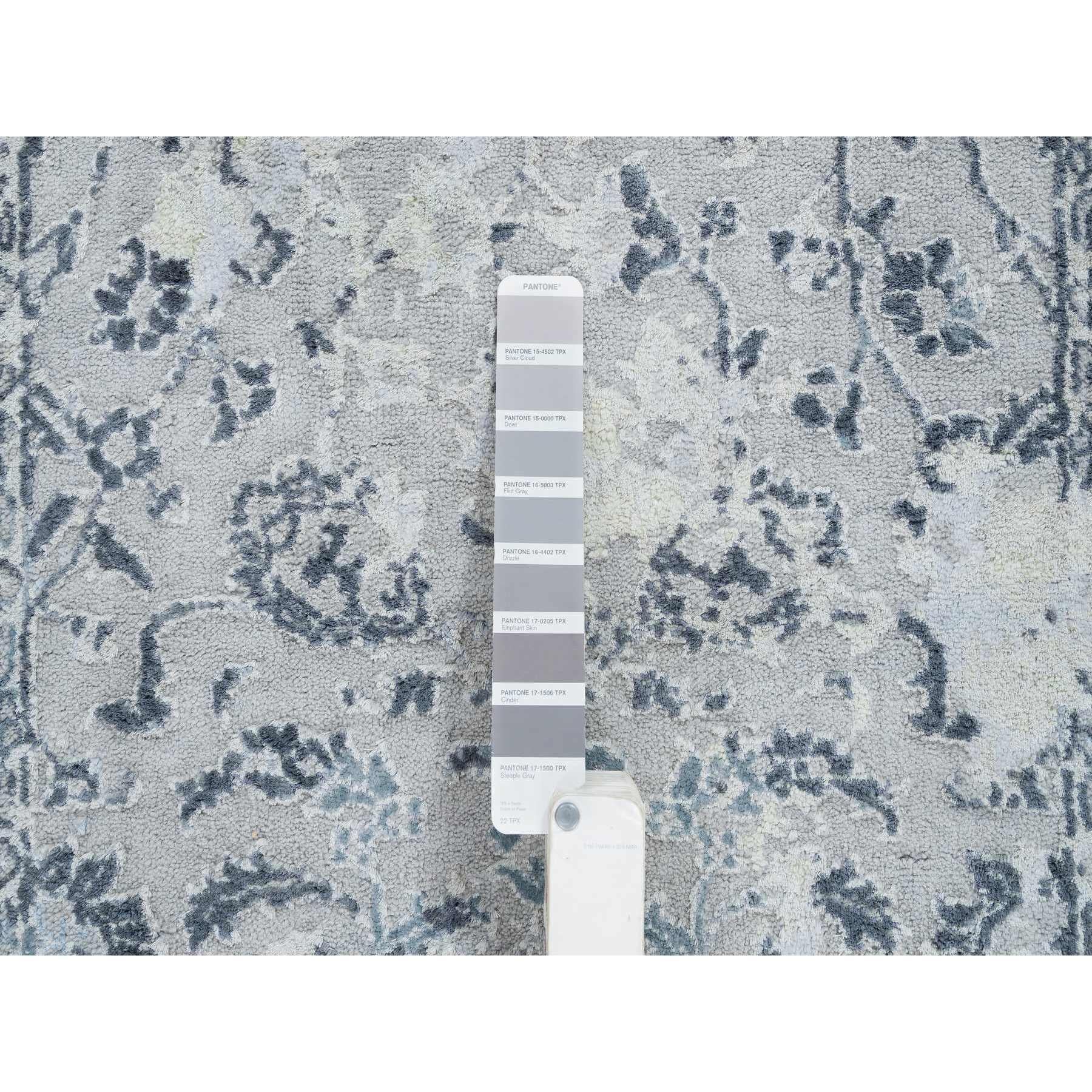 Noué à la main 2'9 