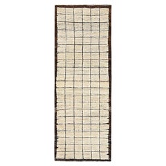 2
9"x7
9" Ivory Hand Knotted Natural Wool Moroccan Weave Grid Design Runner Rug