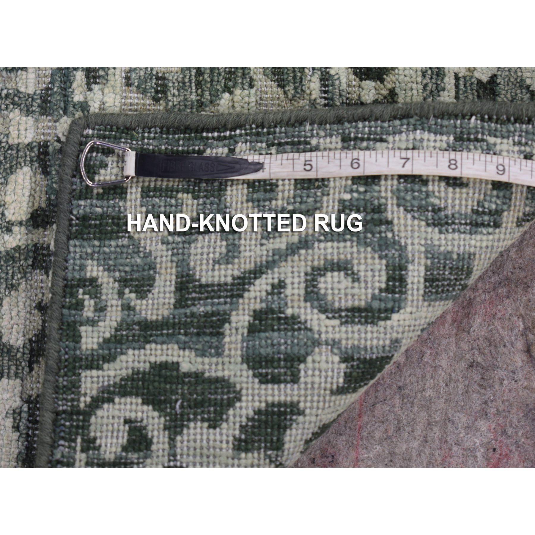 Hand-Knotted 2'9