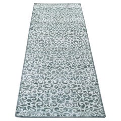 2'9"x8' Green Modern Arabesque Design Hand Knotted Wool and Silk Runner Rug