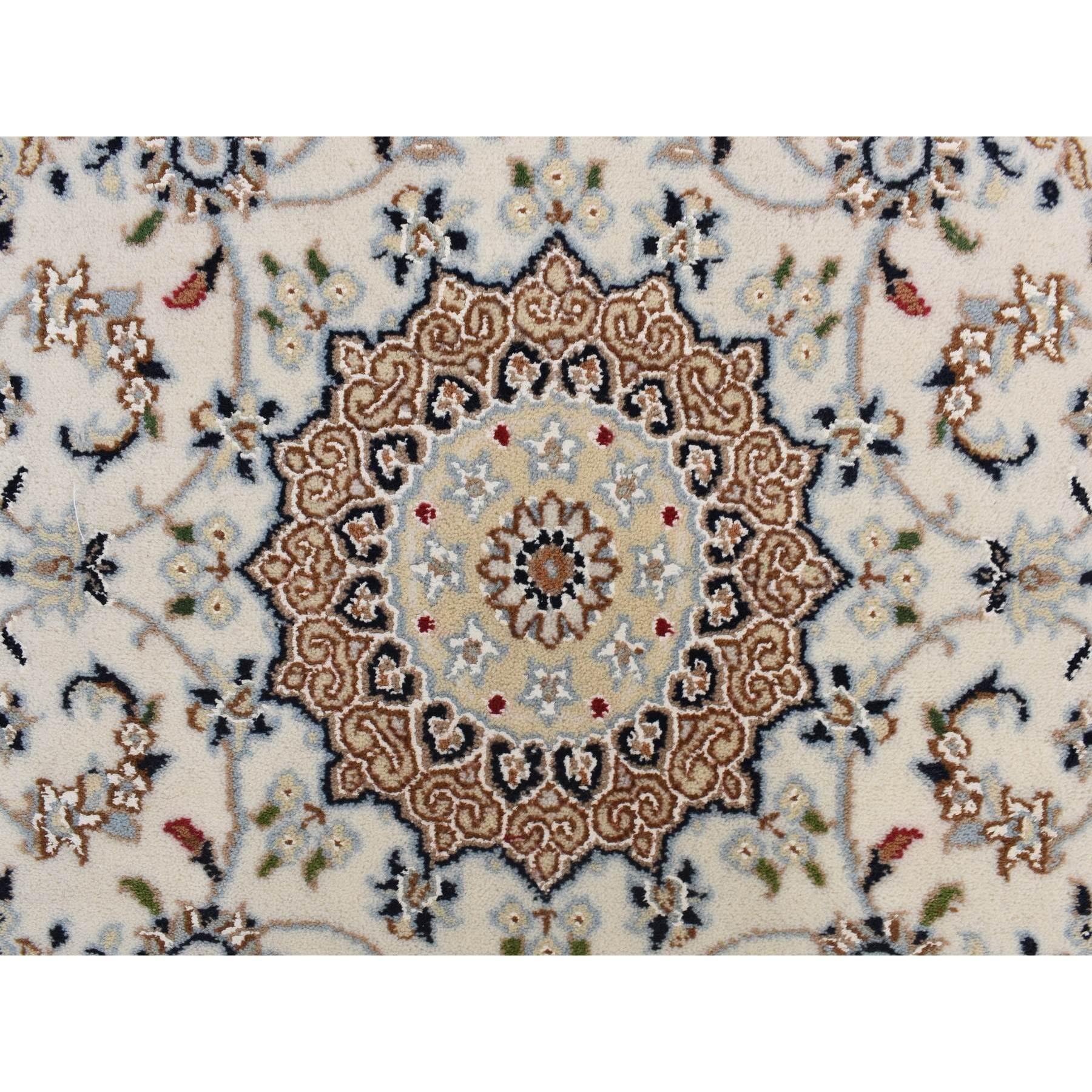 Hand-Knotted 2'9