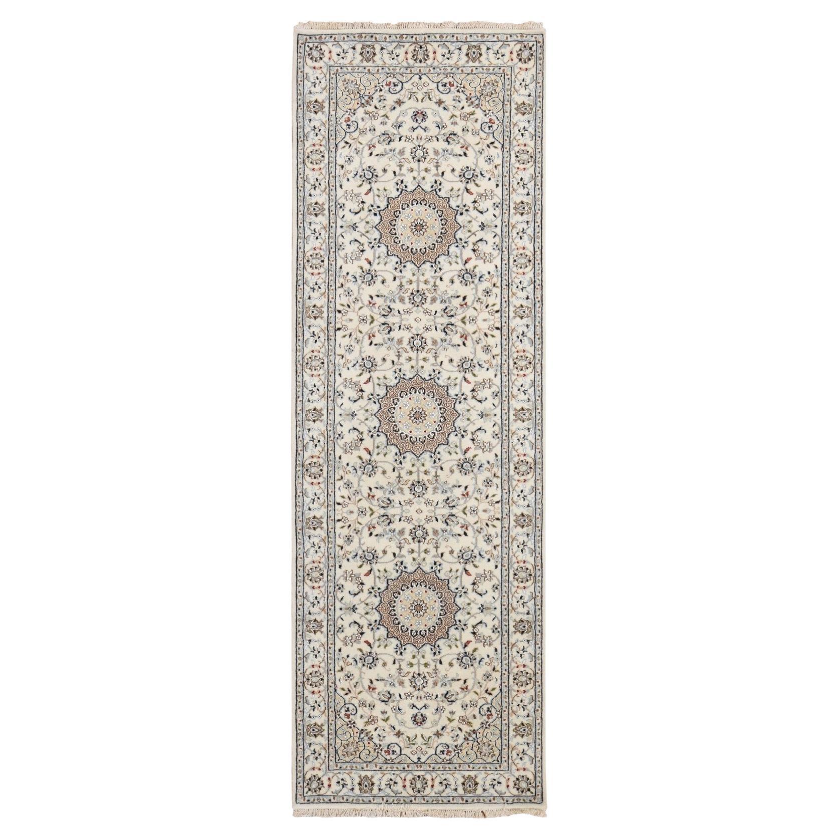 2'9"x8'6" Swan White Nain with Center Motif Flower Design Runner Oriental Rug For Sale