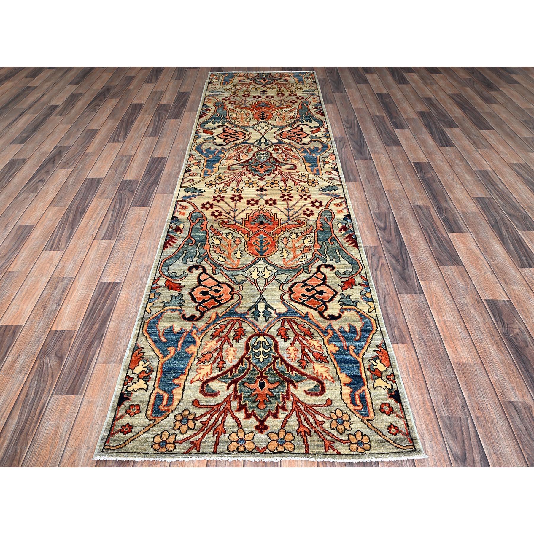 Oyster Gray, Bijar Design/One, Aryana Grade, Vegetable Dyes, High Mountain Wool, Hand Knotted, Soft Pile, Densely Woven, Runner, Tapis d'Orient
Matières premières : Laine
Latex : Pas de poils 
hauteur : 0,25 pouces
Style : Traditionnel
Couleur