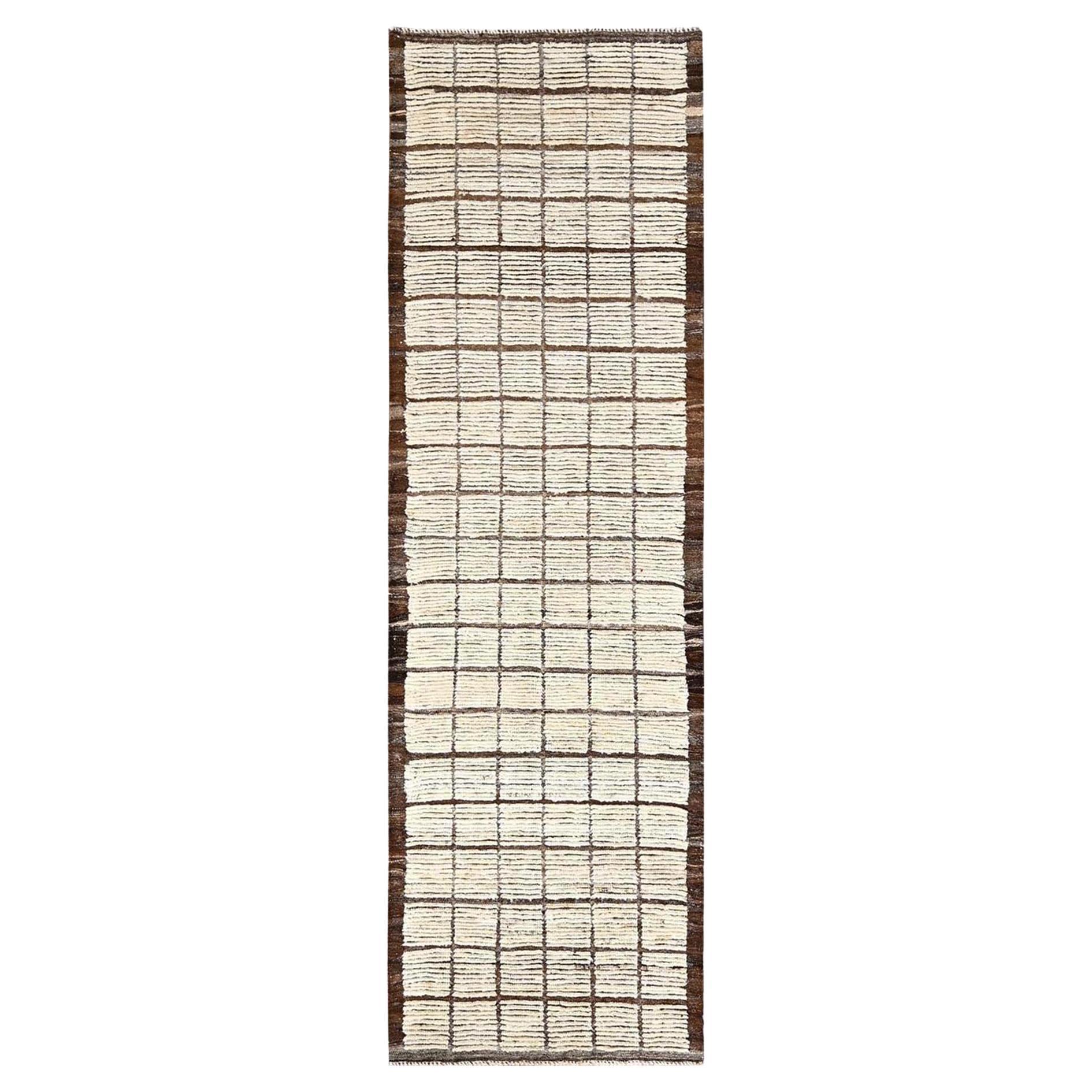 2
9"x9
5" Ivory Moroccan Weave with Grid Design Hand Knotted Wool Runner Rug