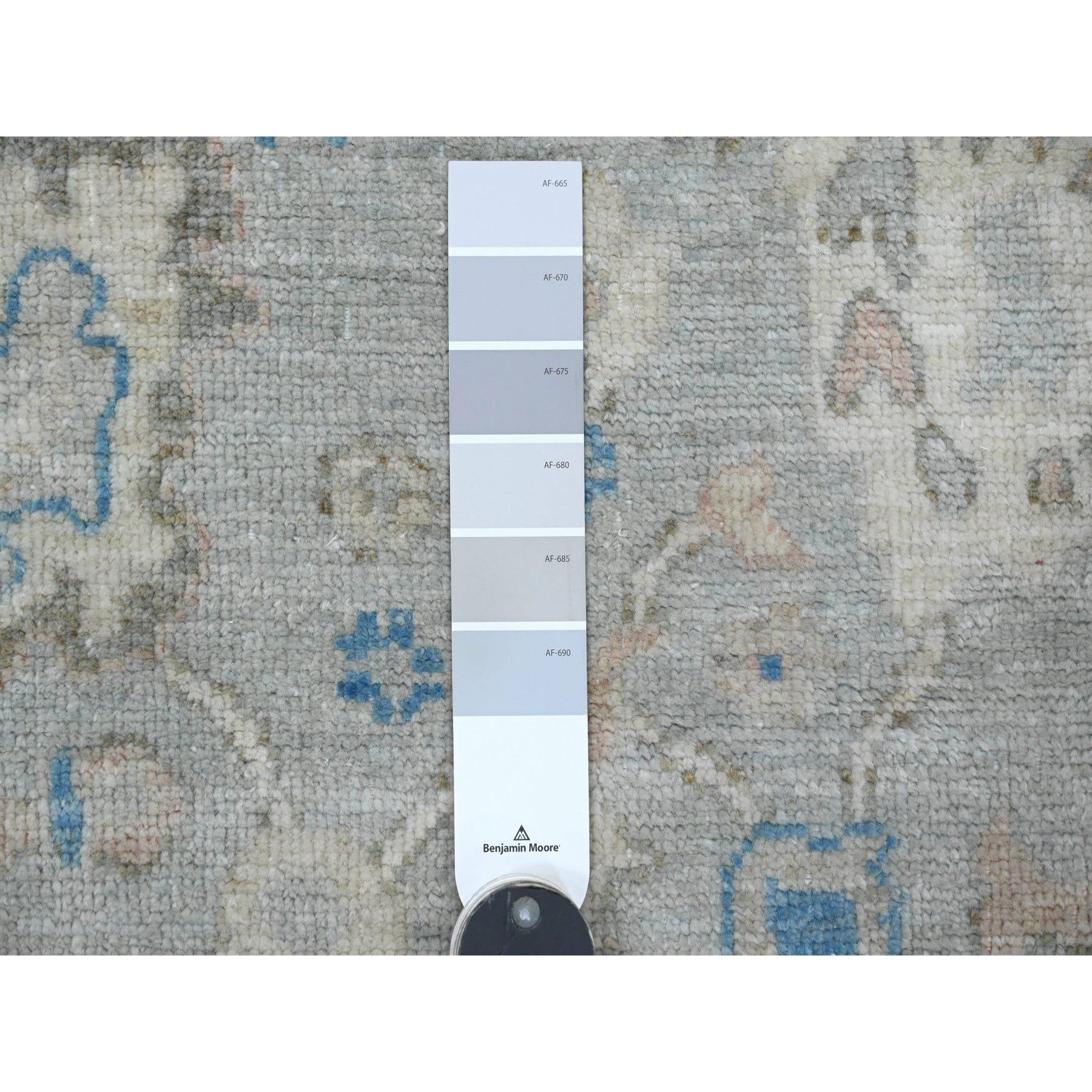 Hand-Knotted 2'9