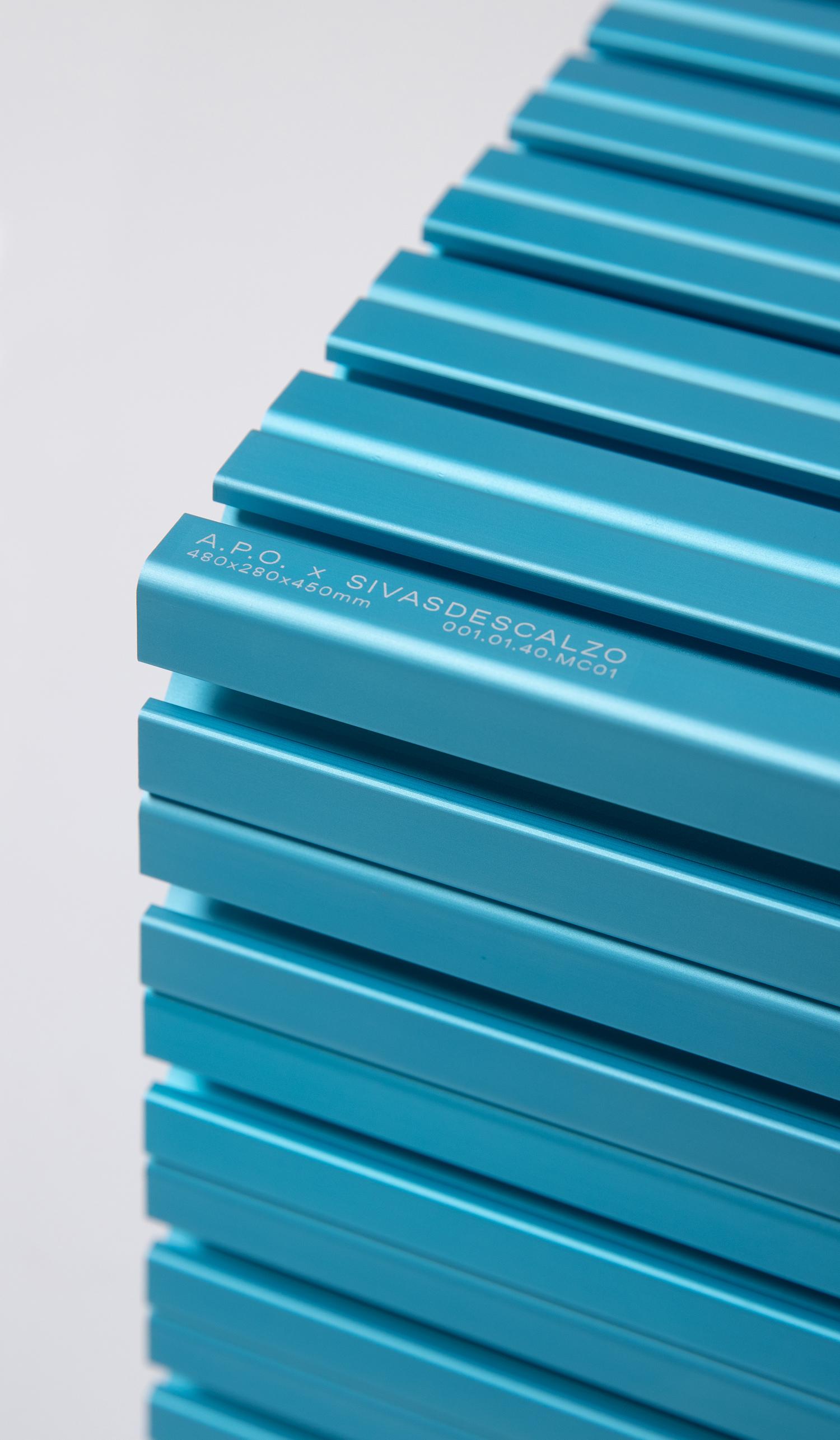 2Blue Cyan Anodized Aluminum Side Table / Plinth by Antoni Pallejà In New Condition For Sale In Barcelona, ES