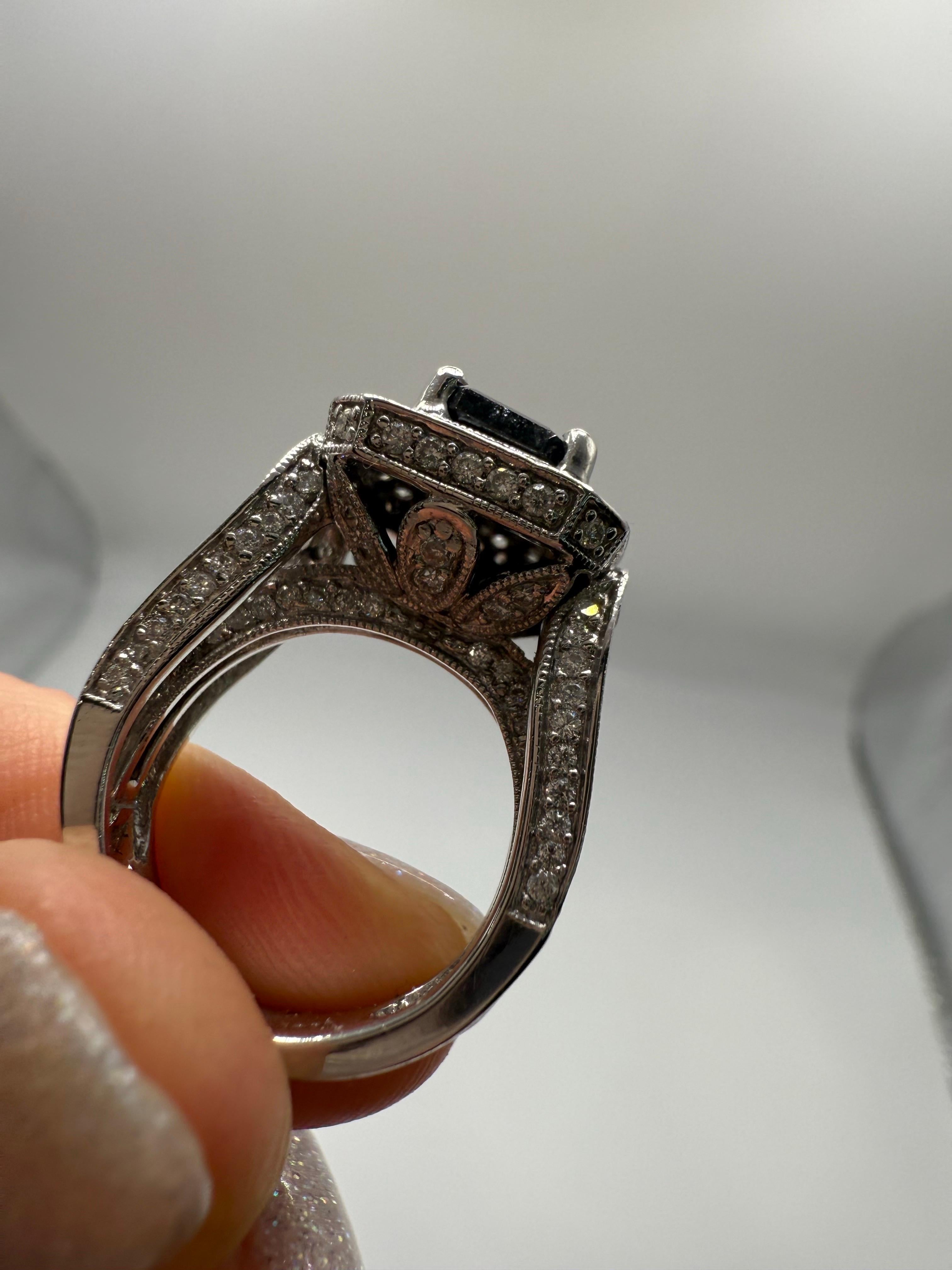 da uomo o donna Anello con diamante nero da 2 carati Anello cocktail in oro 18KT in vendita