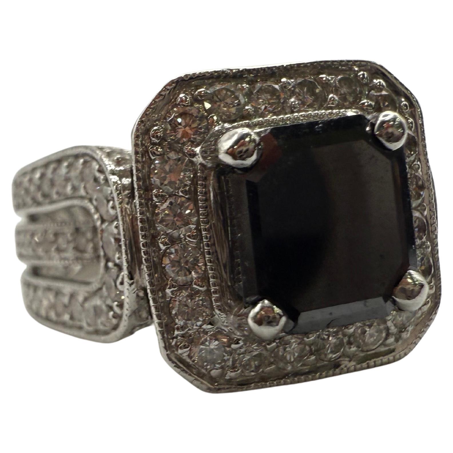 Anello con diamante nero da 2 carati Anello cocktail in oro 18KT