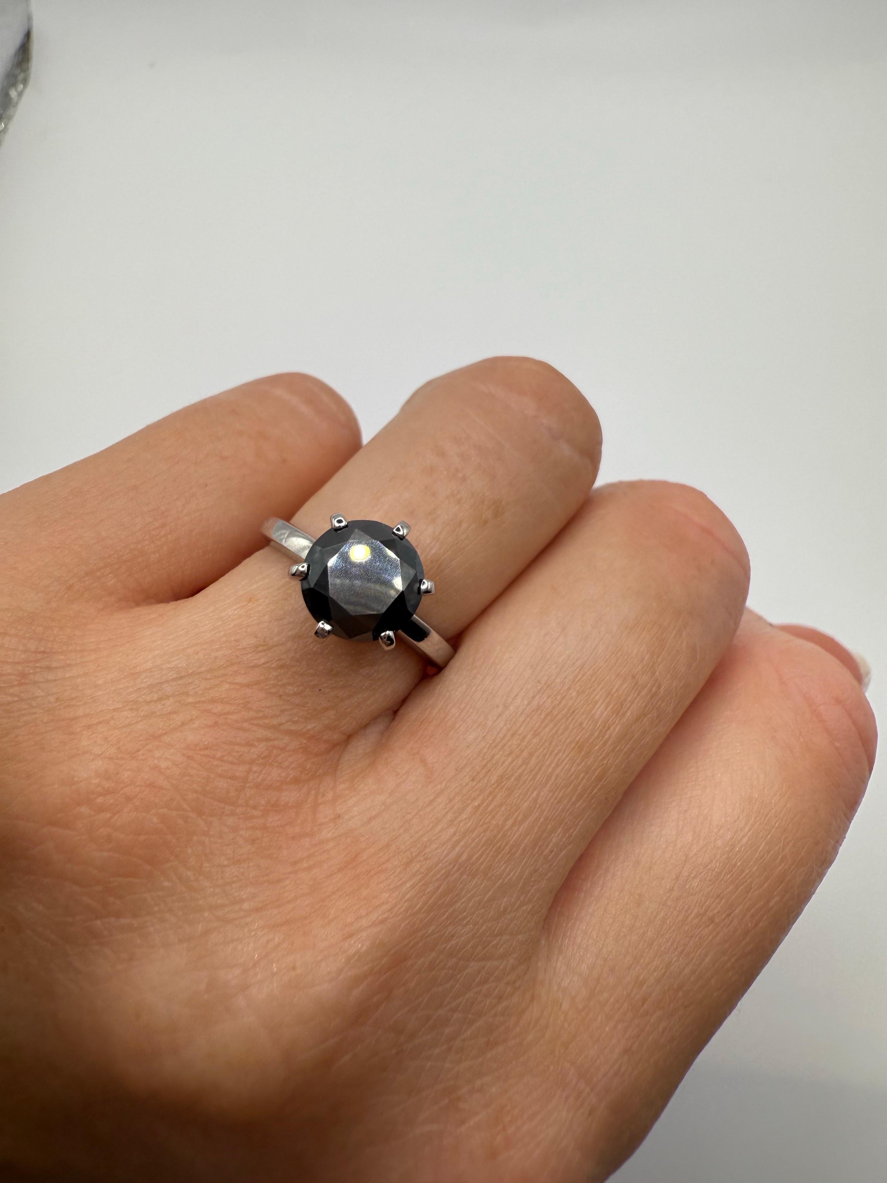 2ct Schwarzer Diamant Ring Solitär 14KT Gold eleganter großer Diamantring im Angebot 1
